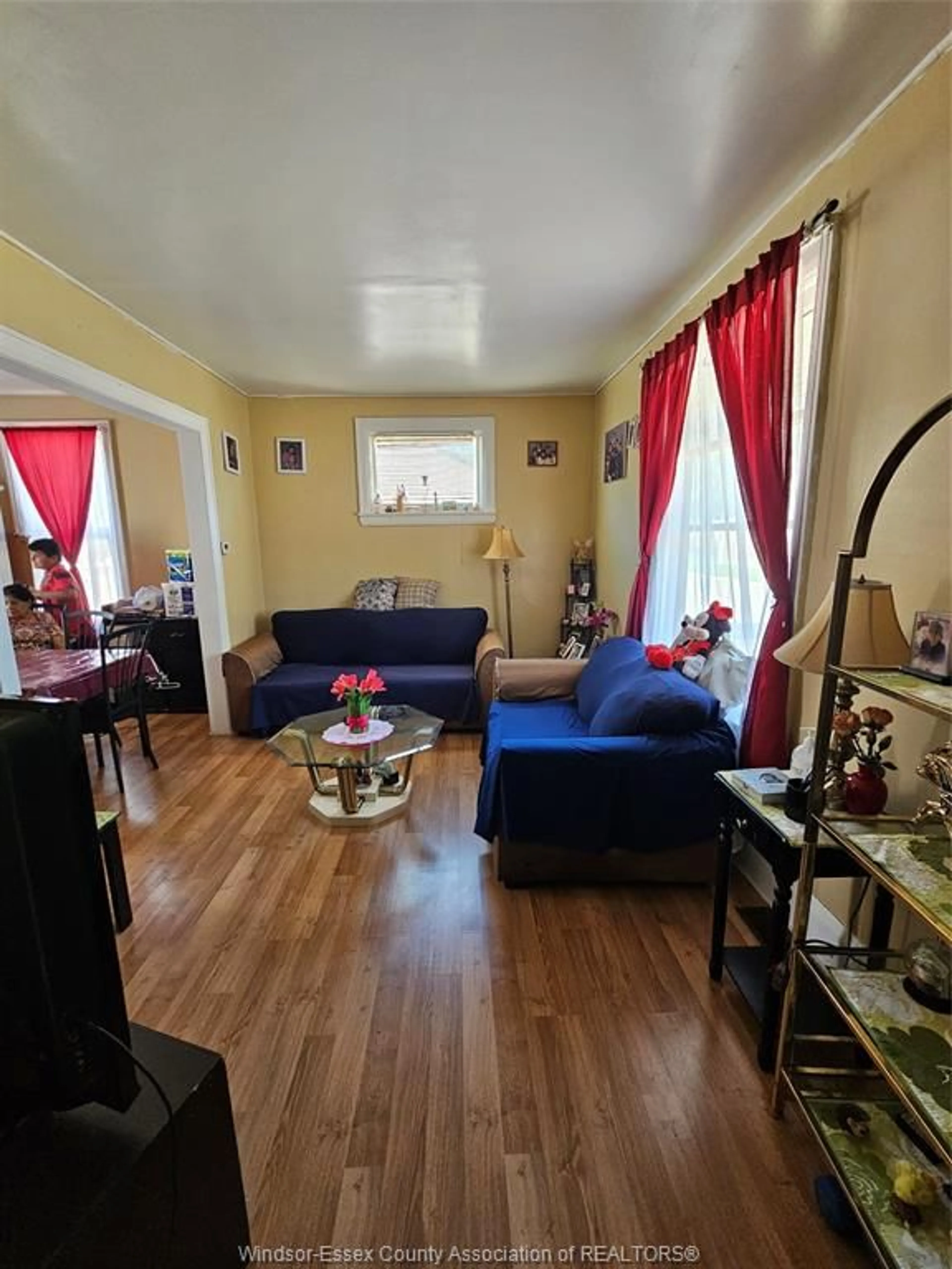 Living room with furniture, unknown for 365 MARENTETTE, Windsor Ontario N9A 1Y7