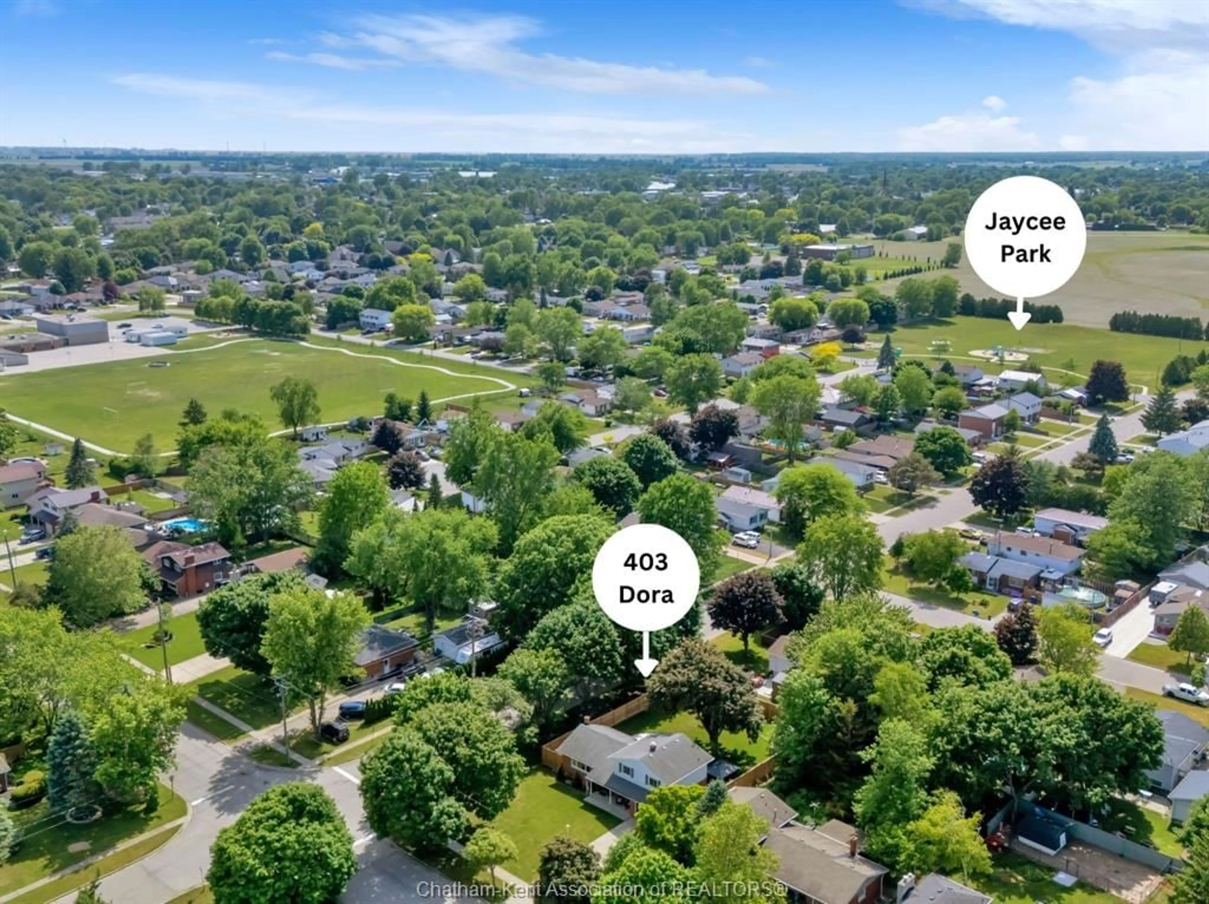 A pic from outside/outdoor area/front of a property/back of a property/a pic from drone, street for 403 Dora Dr, Wallaceburg Ontario N8A 2K2