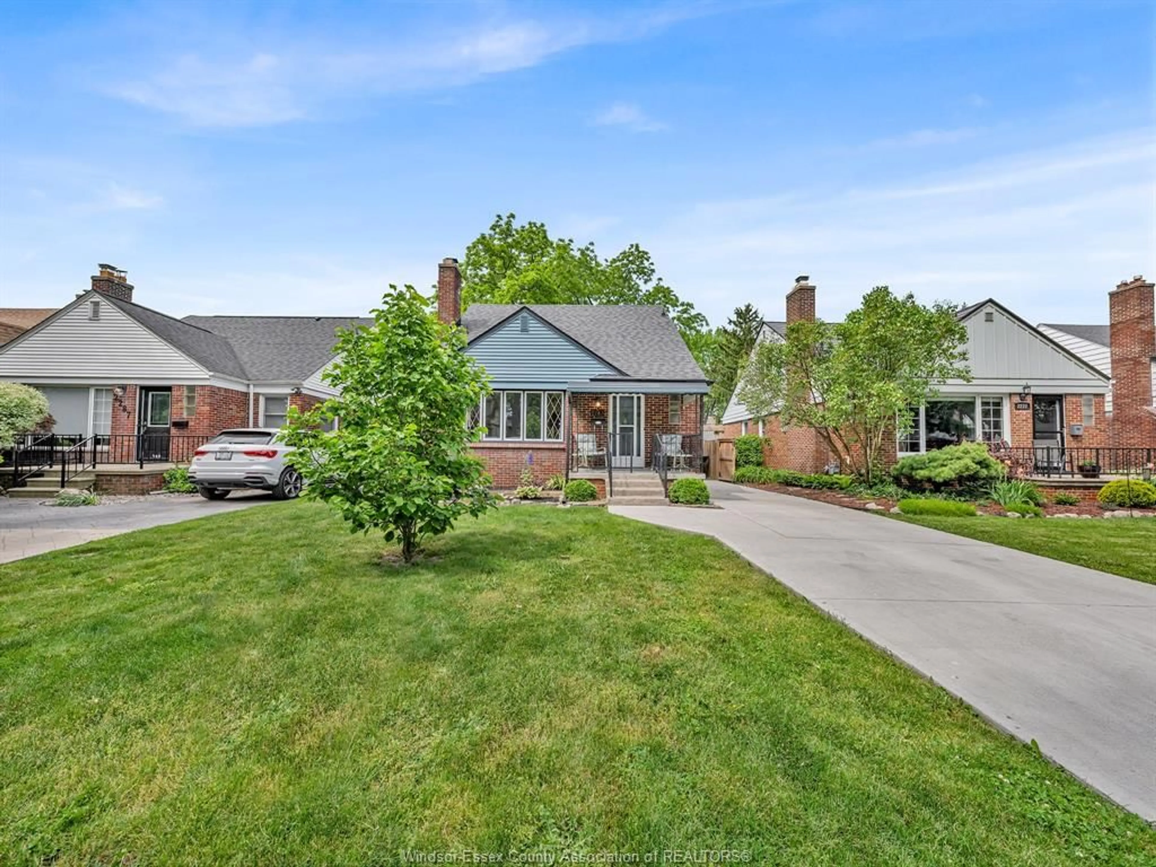 Unknown for 2283 Gladstone Ave, Windsor Ontario N8W 2N8
