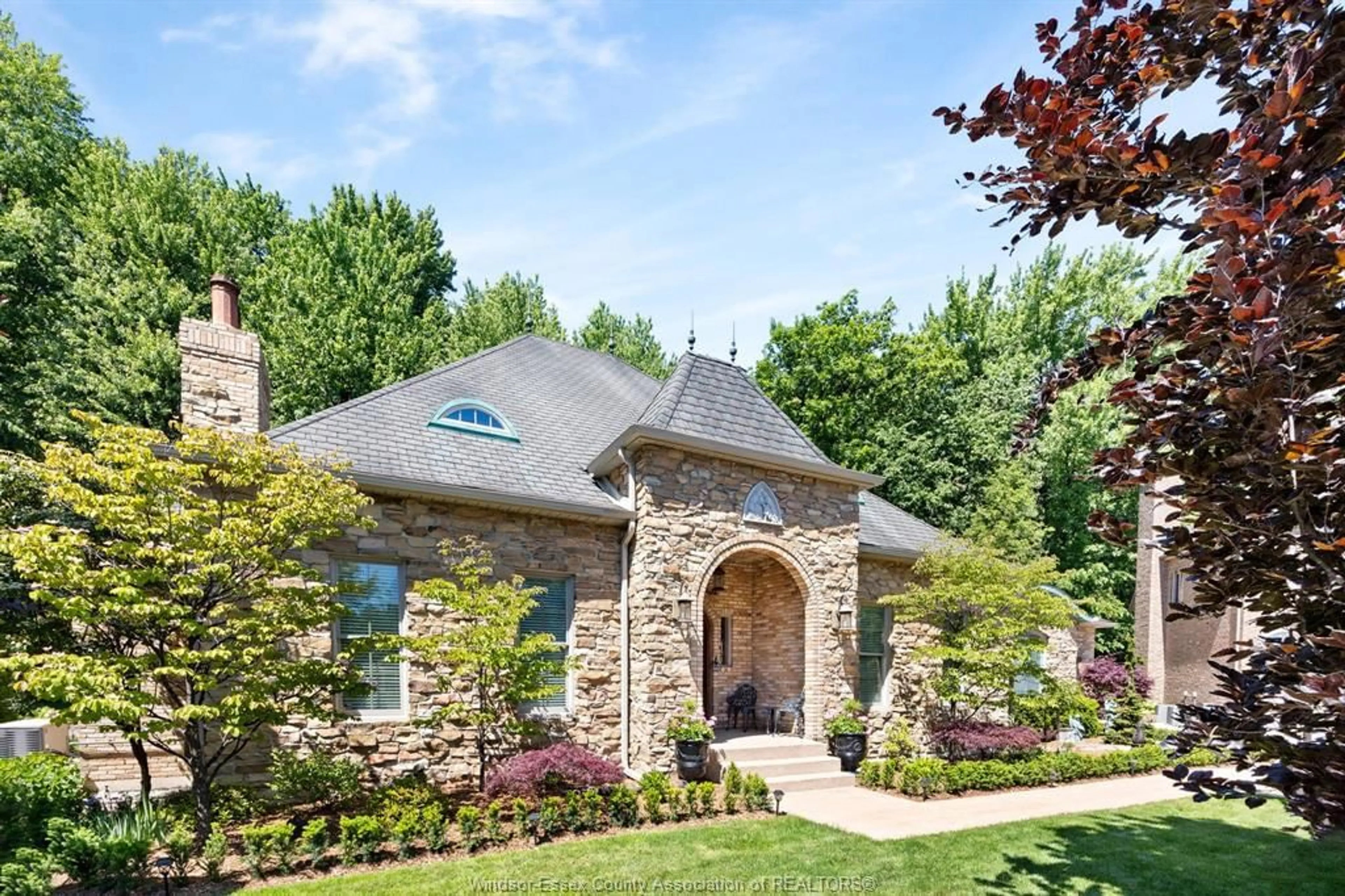 Home with brick exterior material, unknown for 385 BEL AIR Cir, Lakeshore Ontario N8N 5H4