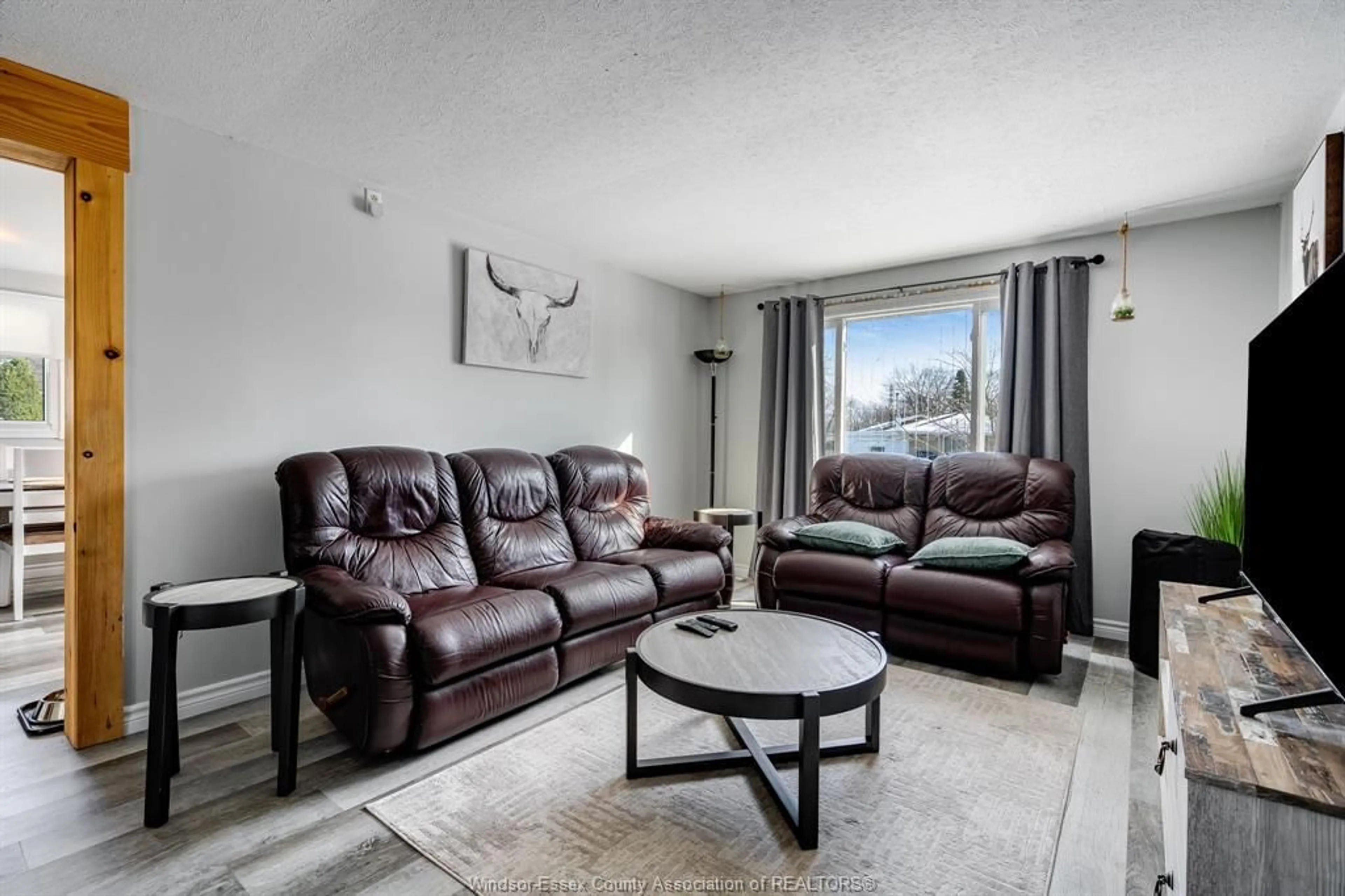 Living room with furniture, unknown for 302 Summerset Ave, Kingsville Ontario N9Y 2B9
