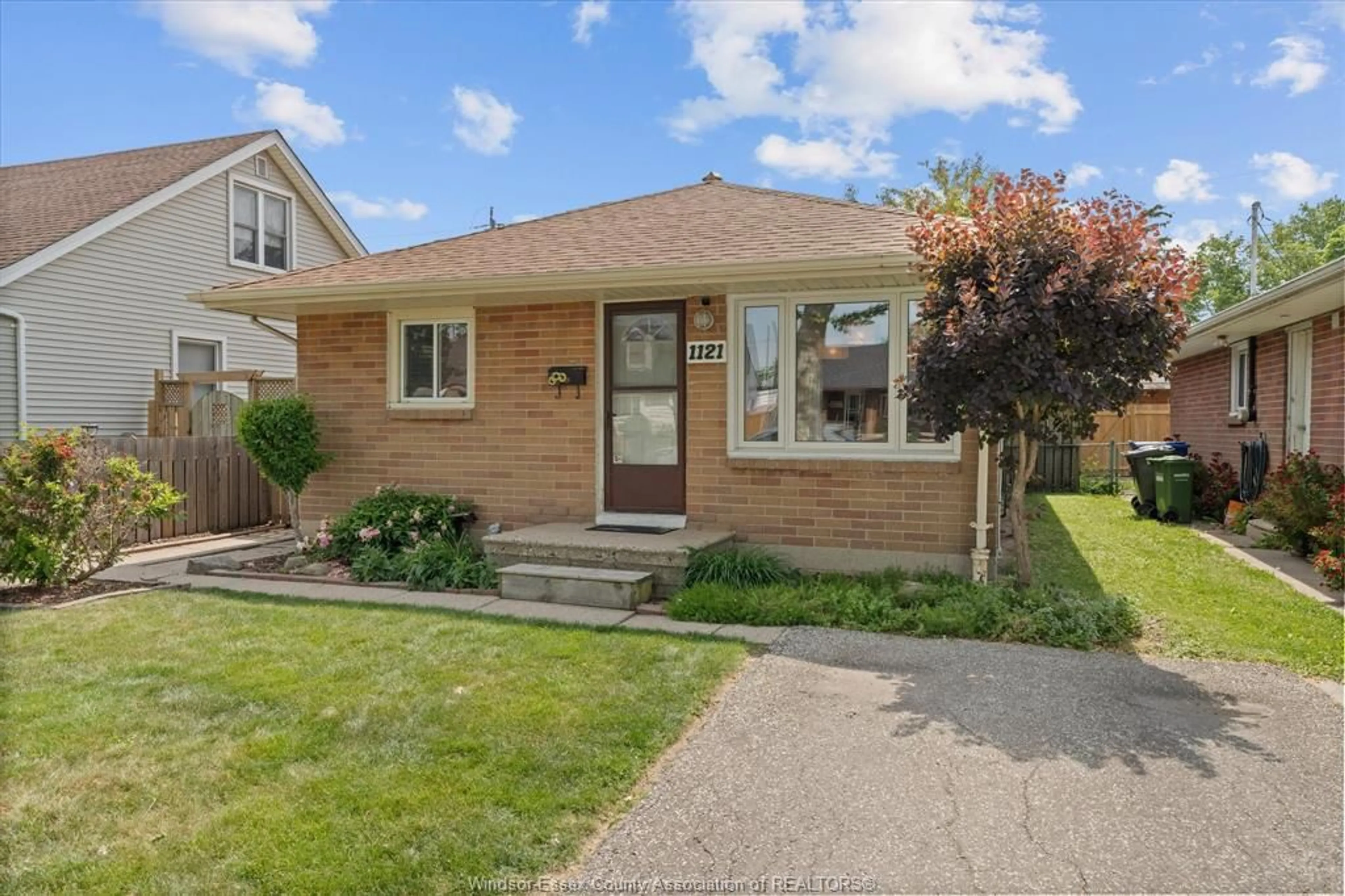 Home with brick exterior material, street for 1121 PARTINGTON, Windsor Ontario N9B 2P3