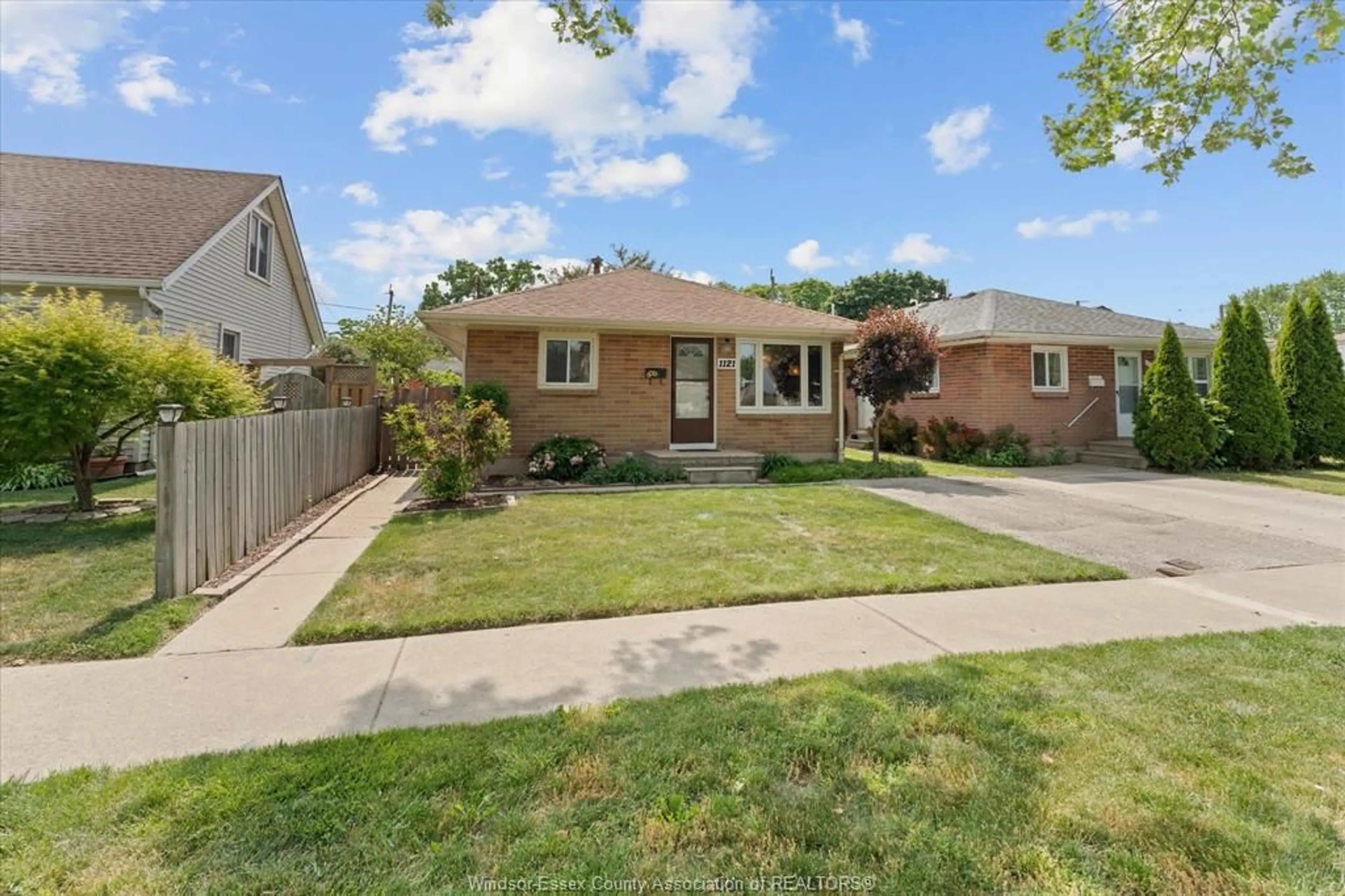 Unknown for 1121 PARTINGTON, Windsor Ontario N9B 2P3