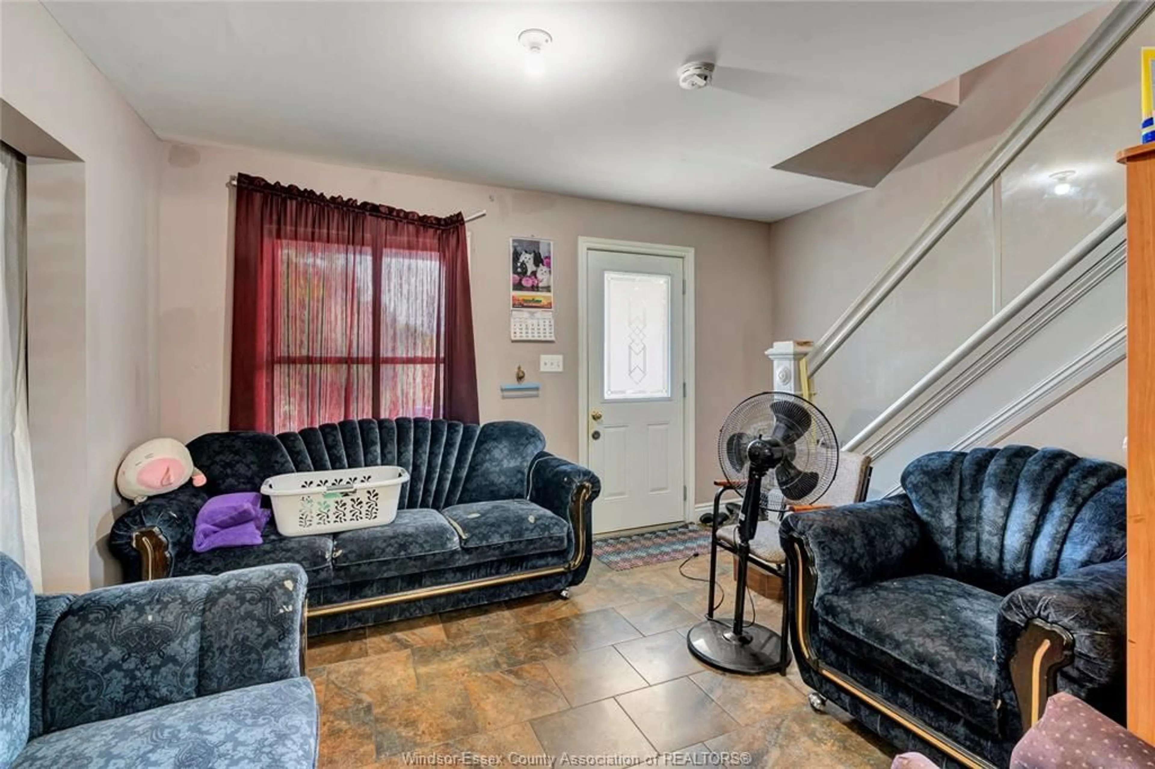 Living room with furniture, unknown for 101 OAK St, Leamington Ontario N8H 2C7