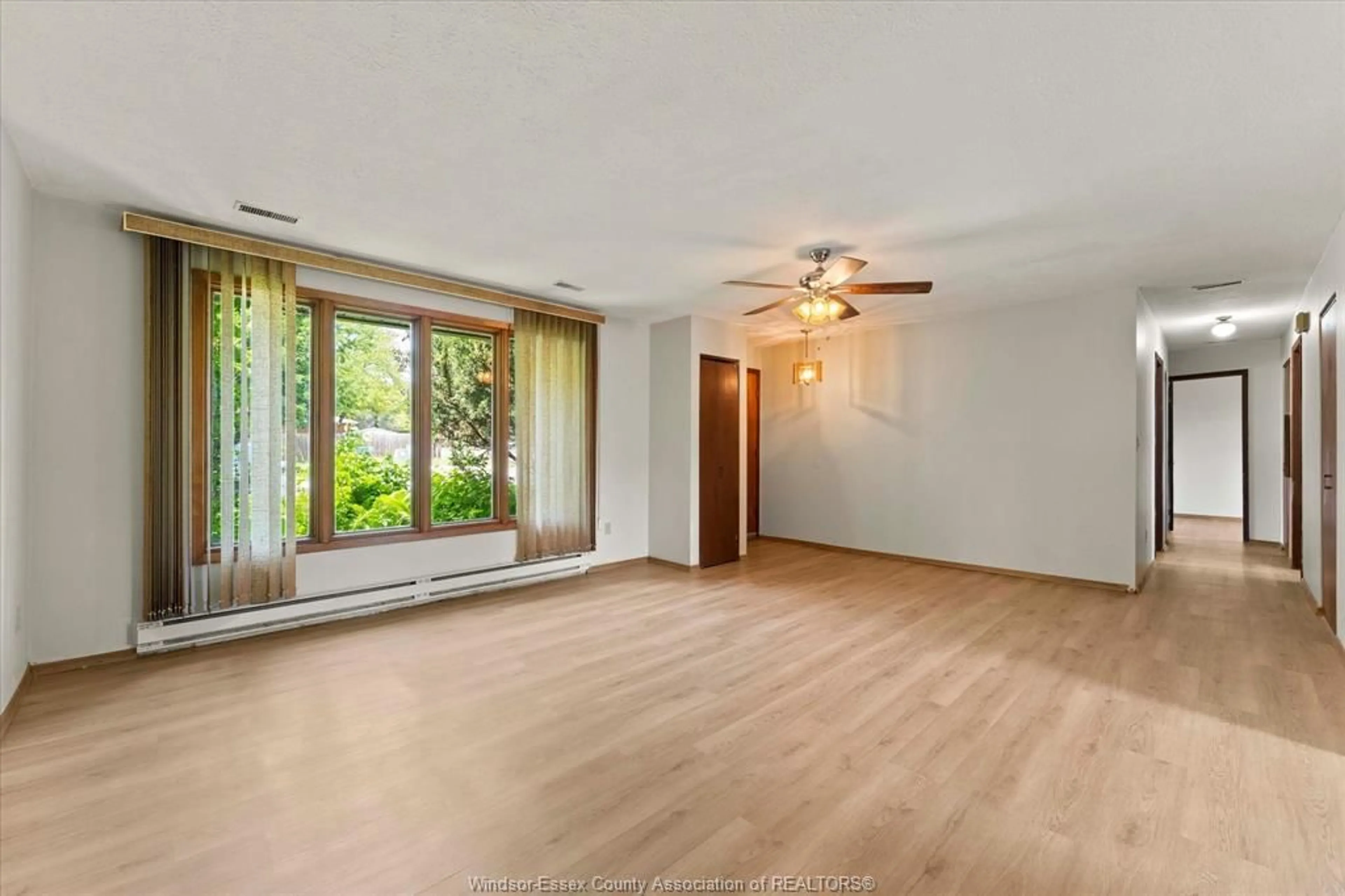 A pic of a room for 309 Bayview Cres, Kingsville Ontario N9Y 2J6