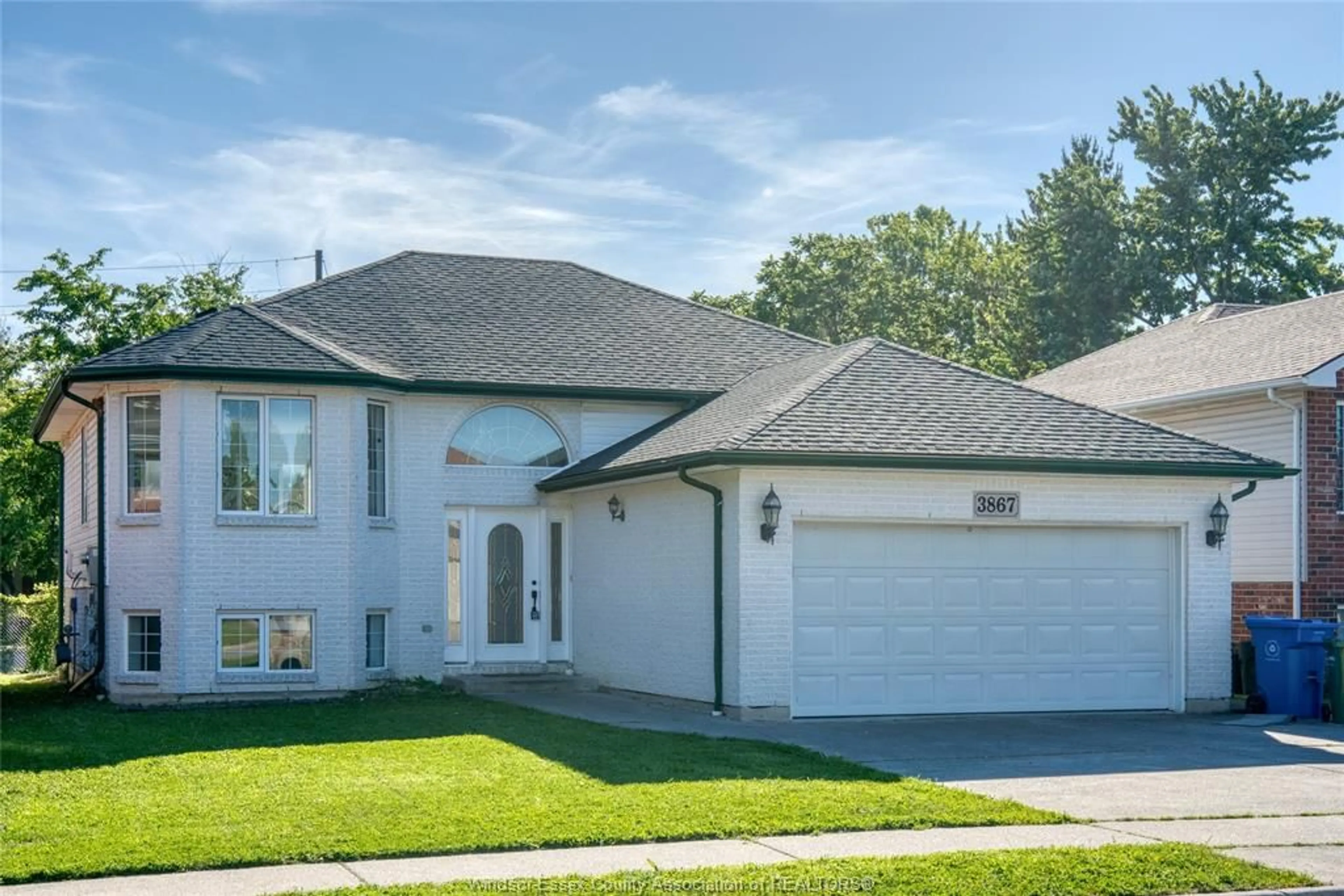 Home with vinyl exterior material, street for 3867 CLARA Ave, Windsor Ontario N9E 4X6