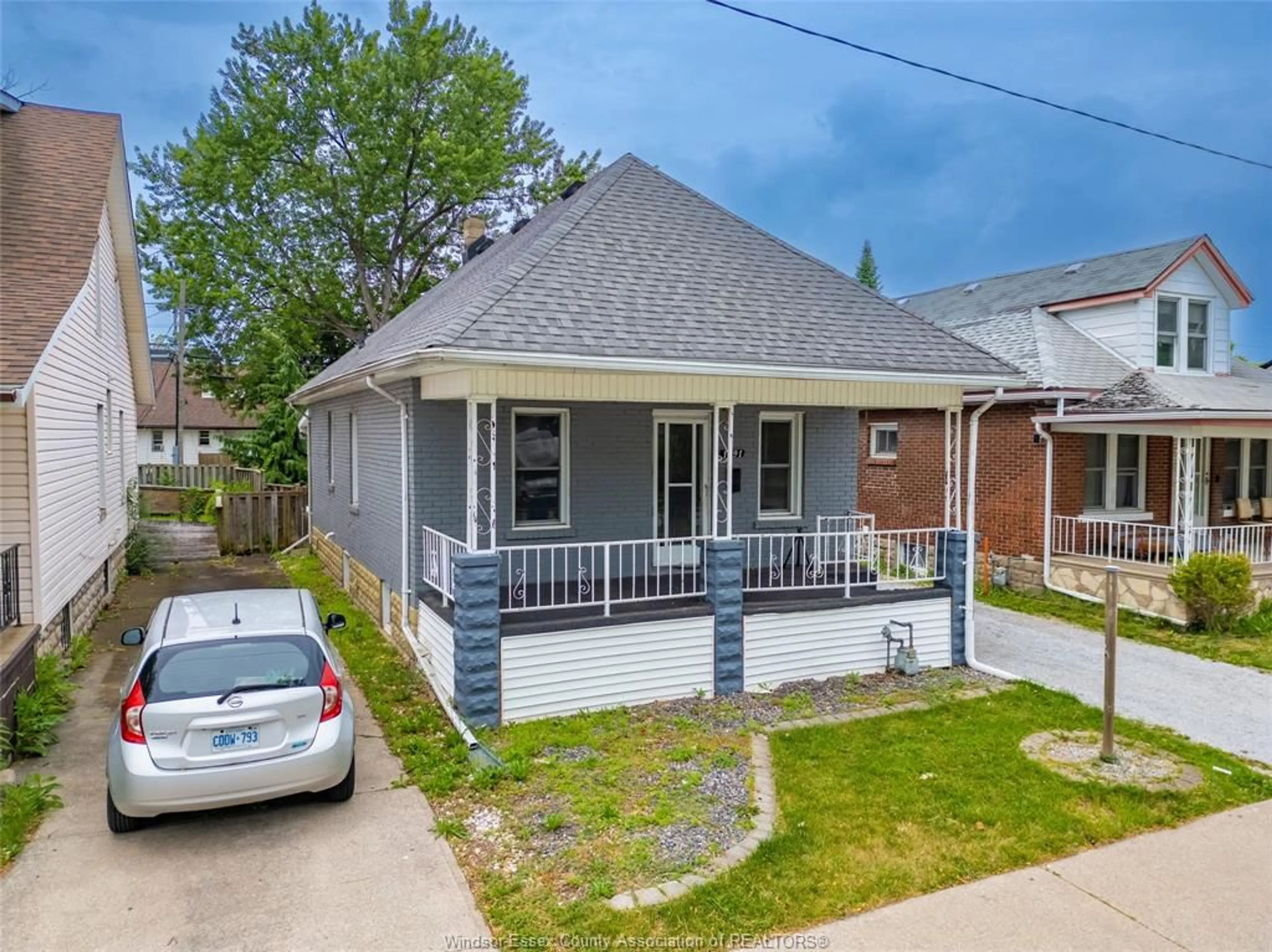Unknown for 1091 LENA, Windsor Ontario N9C 3K3