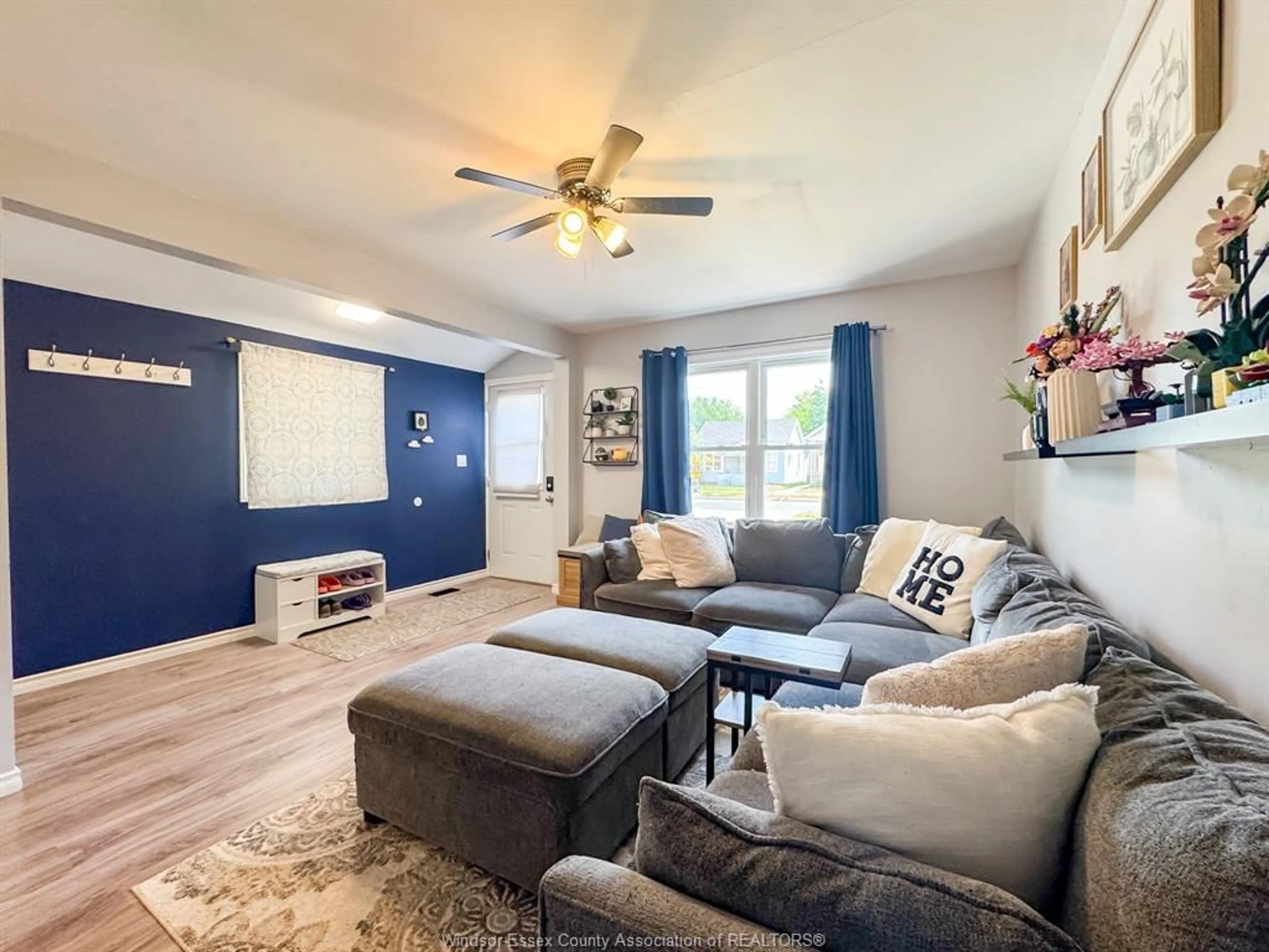 Living room with furniture, unknown for 1639 ST LUKE, Windsor Ontario N8Y 3N4