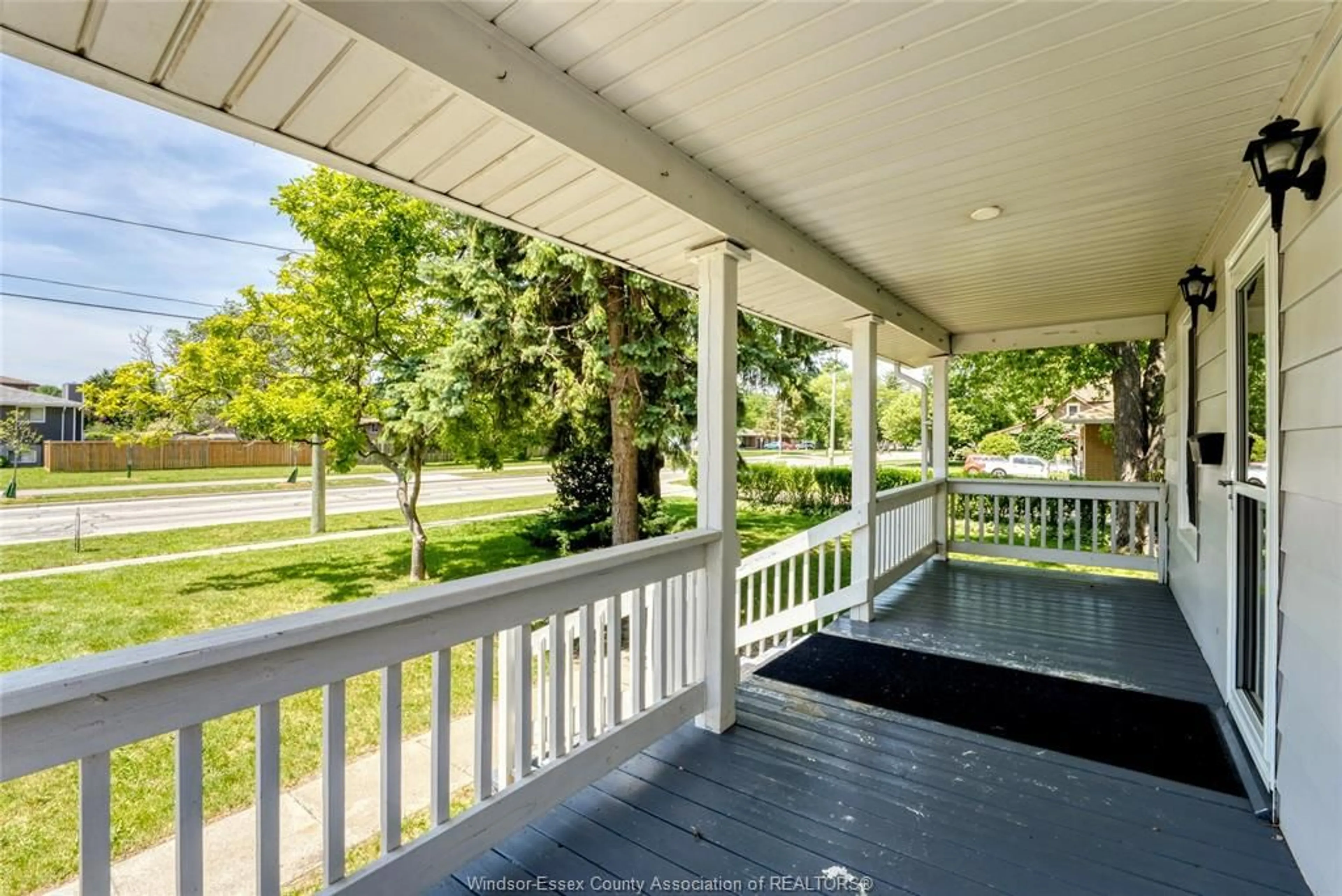 Patio, street for 630 Lesperance Rd, Tecumseh Ontario N8N 1W6