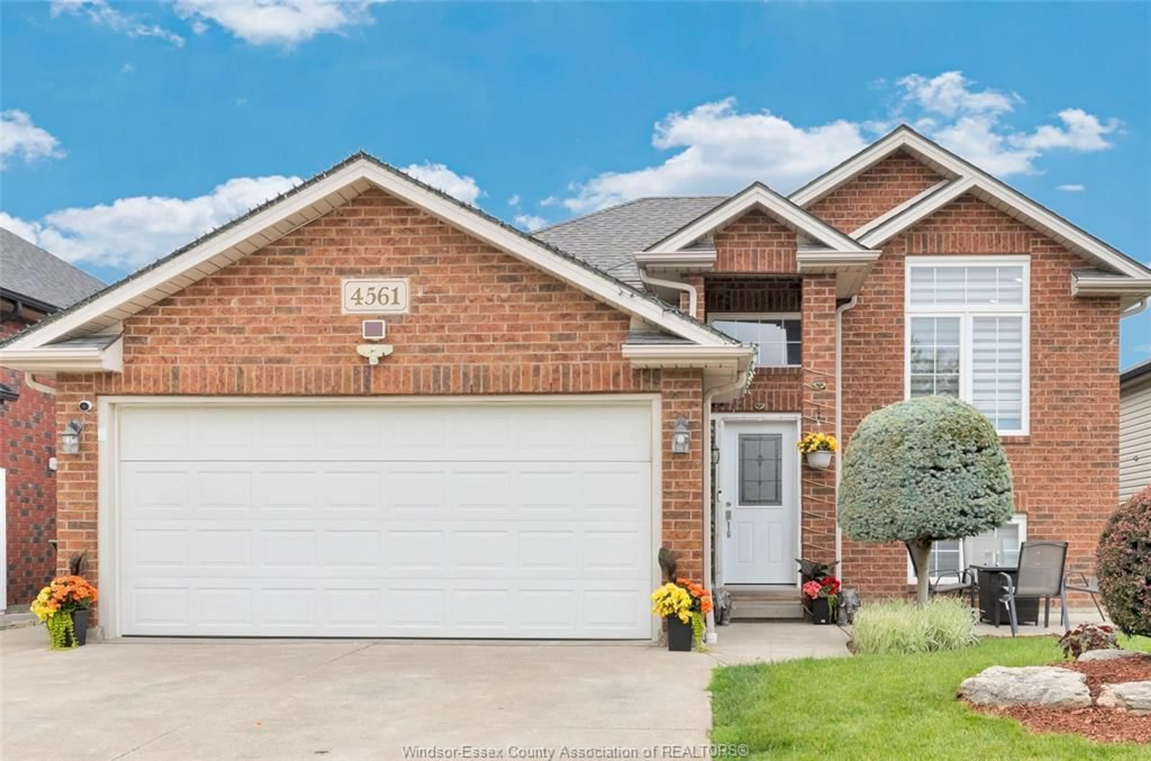 Home with brick exterior material, street for 4561 FONTANA, Windsor Ontario N9G 3C8
