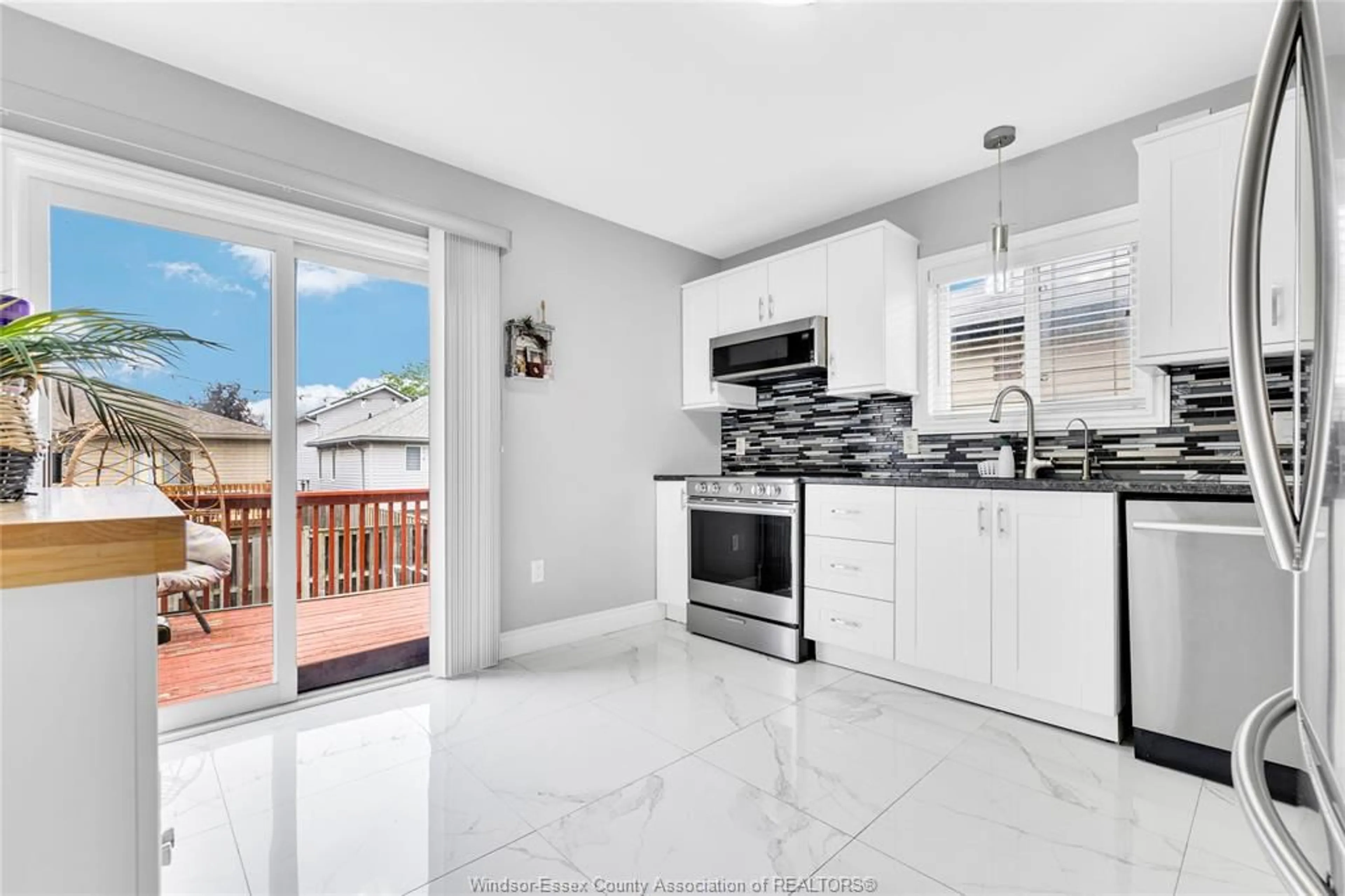 Open concept kitchen, ceramic/tile floor for 4561 FONTANA, Windsor Ontario N9G 3C8