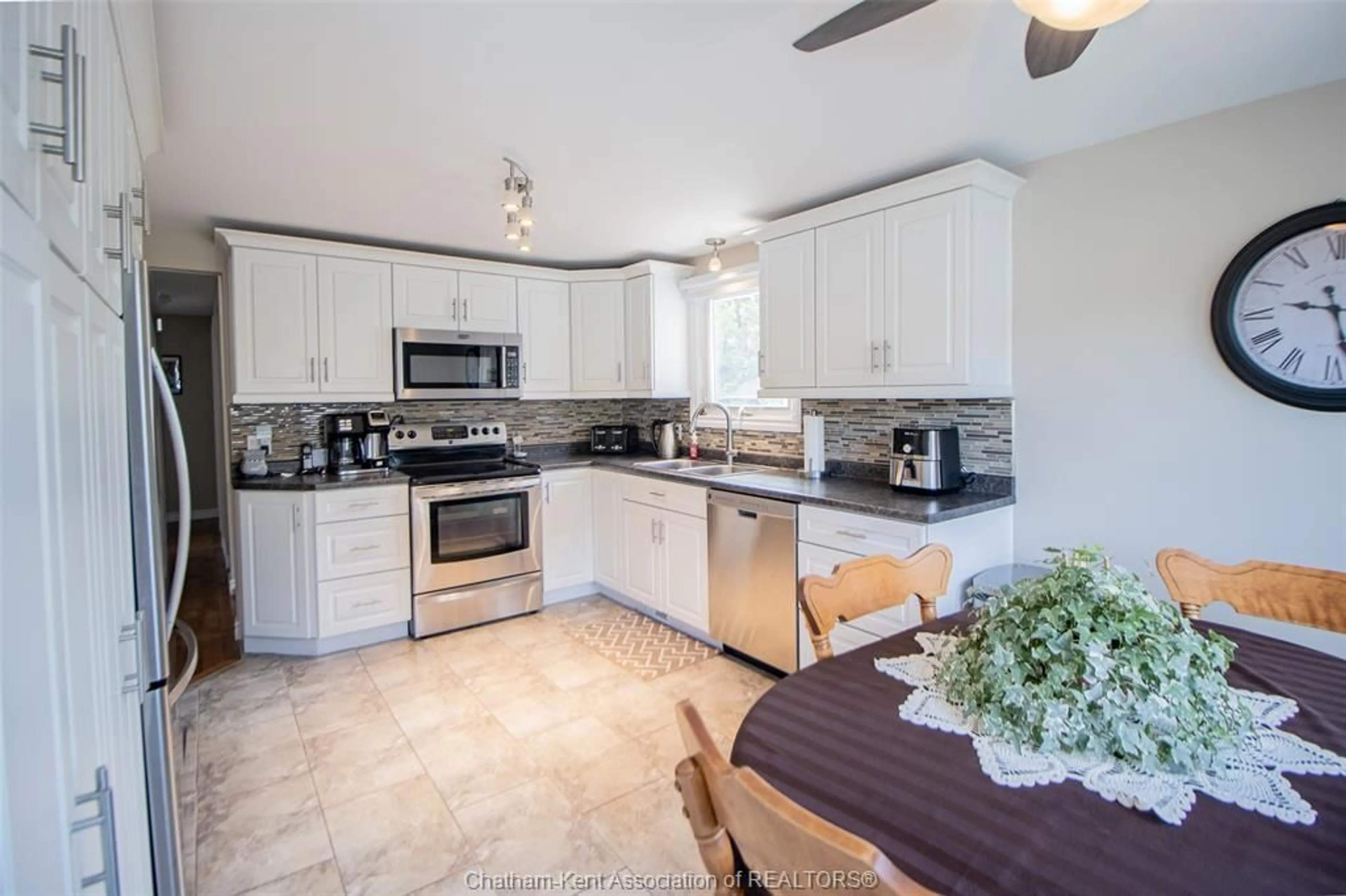 Unknown for 45 Berry St, Chatham Ontario N7M 3B2