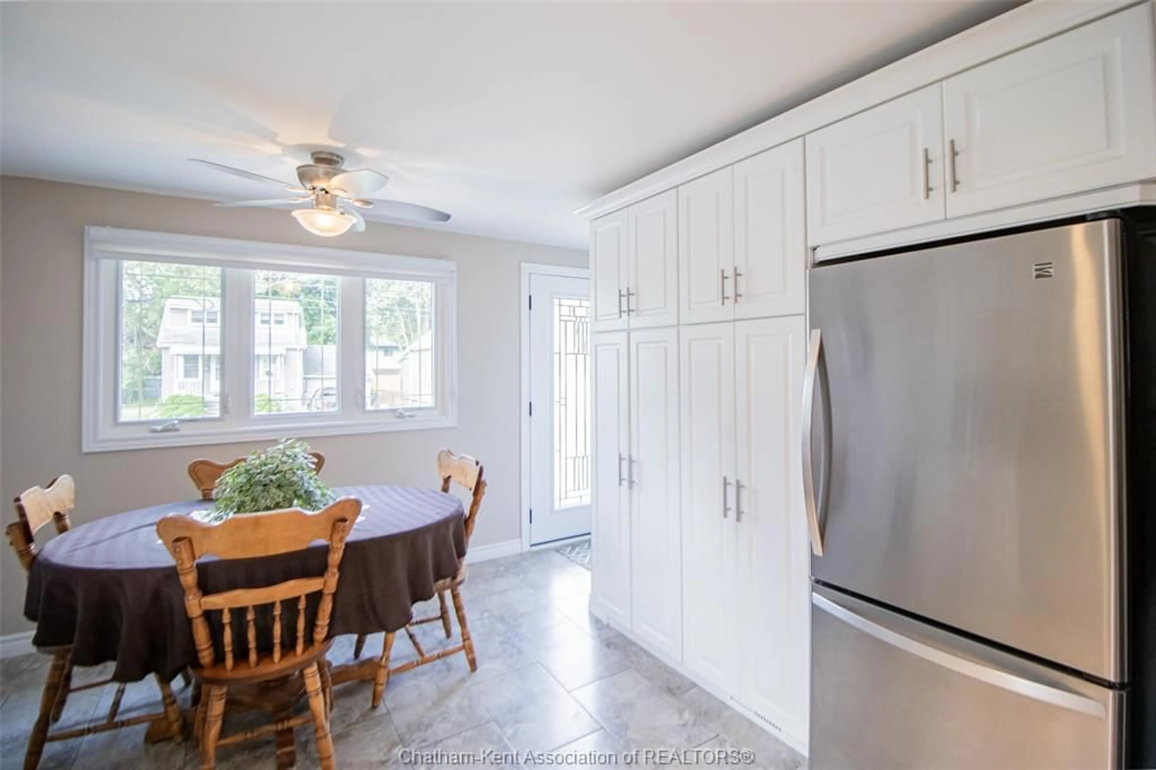 Open concept kitchen, ceramic/tile floor for 45 Berry St, Chatham Ontario N7M 3B2