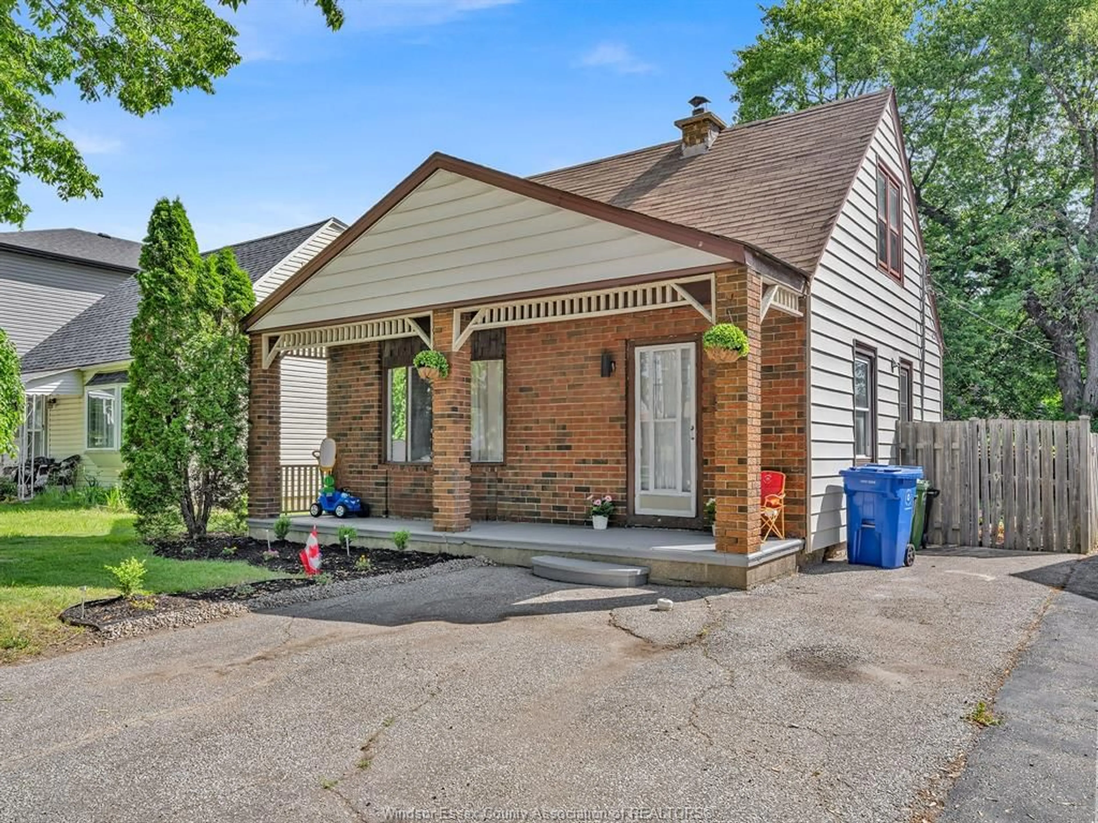 Home with brick exterior material, street for 1218 California Ave, Windsor Ontario N9B 2Z9