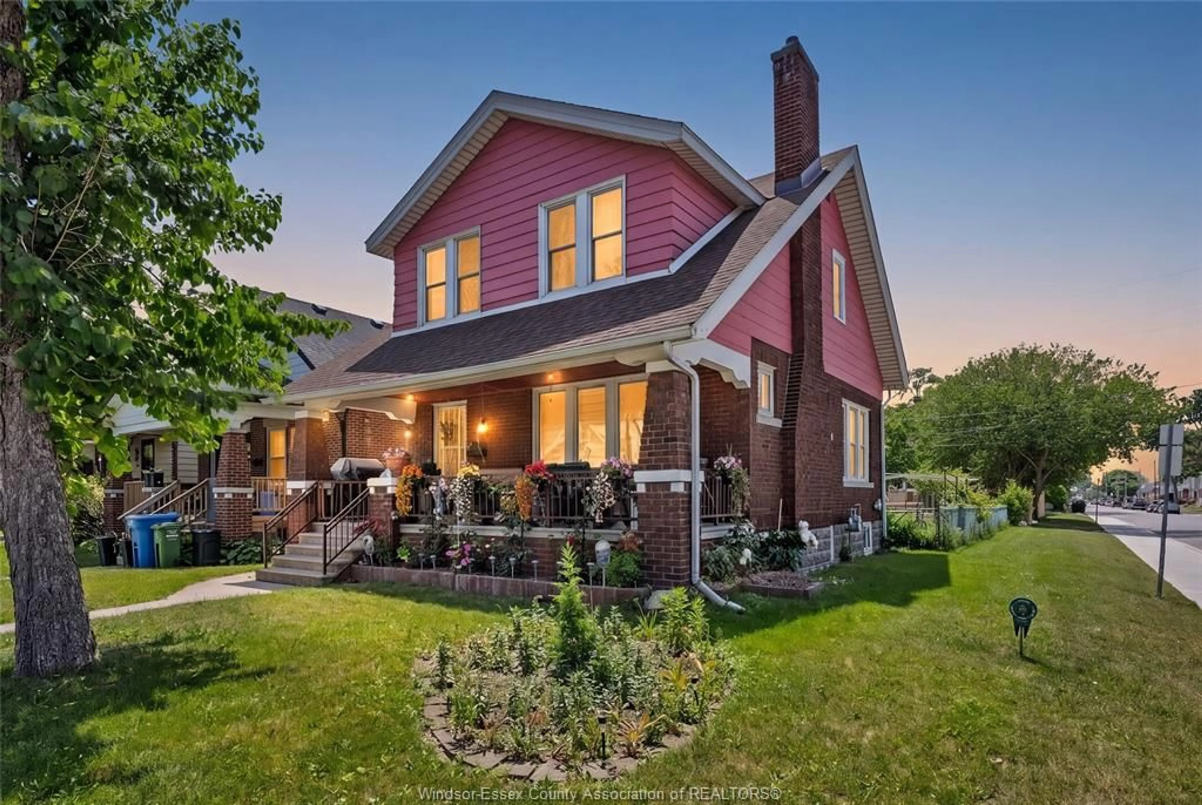 Home with brick exterior material, street for 1407 HALL, Windsor Ontario N8X 4R5