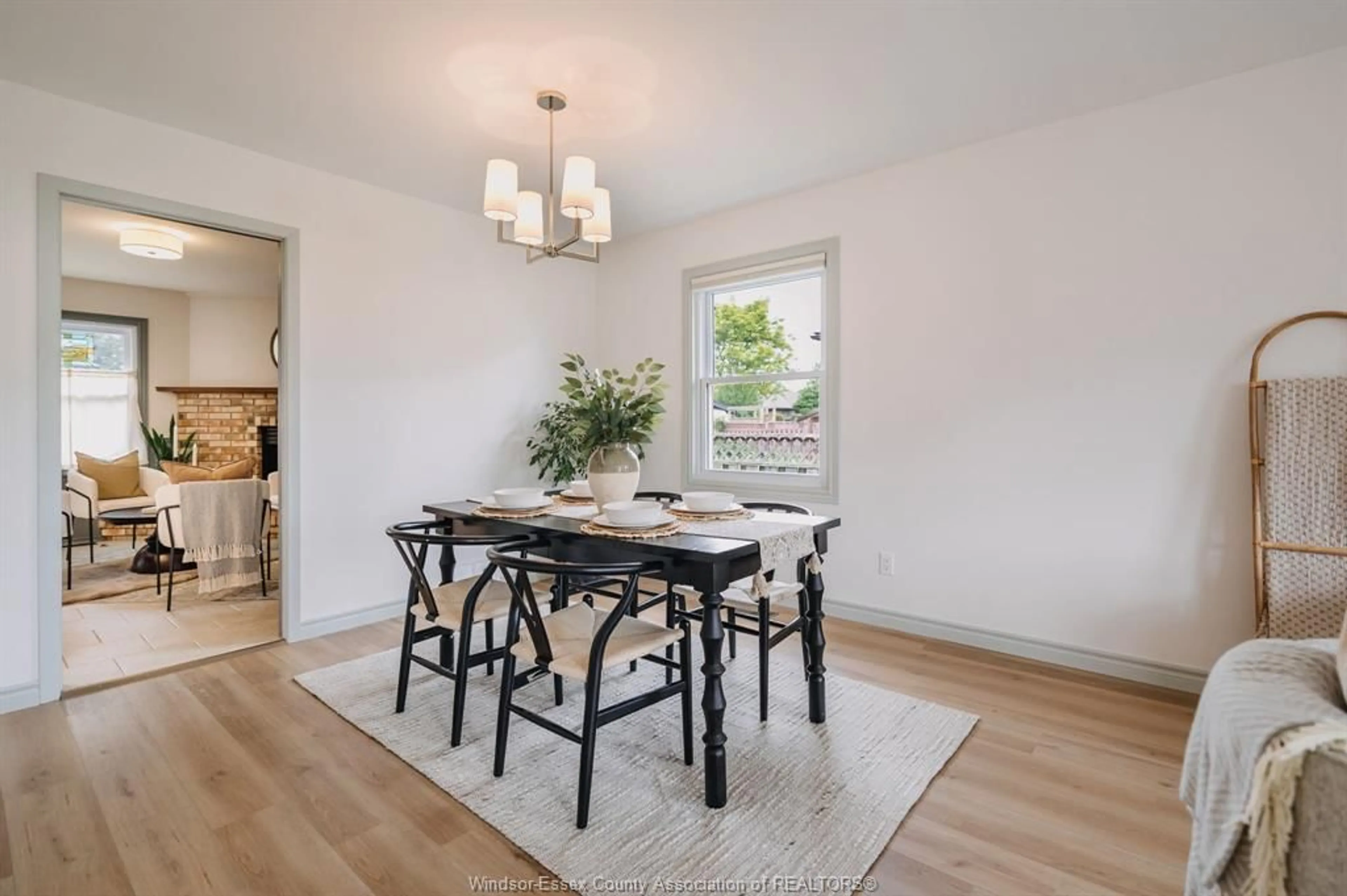 Dining room, wood/laminate floor for 286 Cherrywood, Kingsville Ontario N9Y 3R4