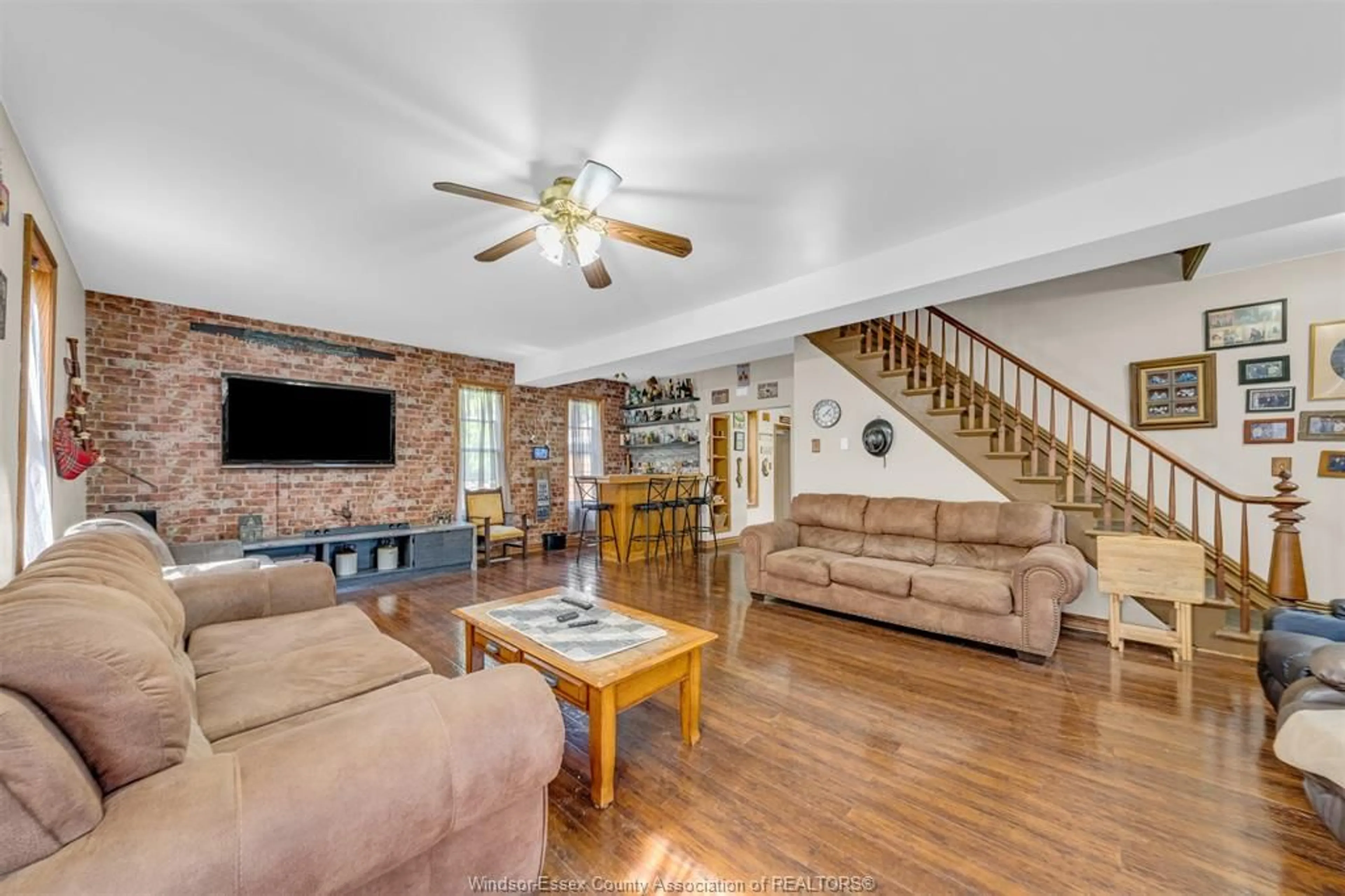 Living room with furniture, unknown for 125 Mersea Rd 5, Leamington Ontario N8H 3V5