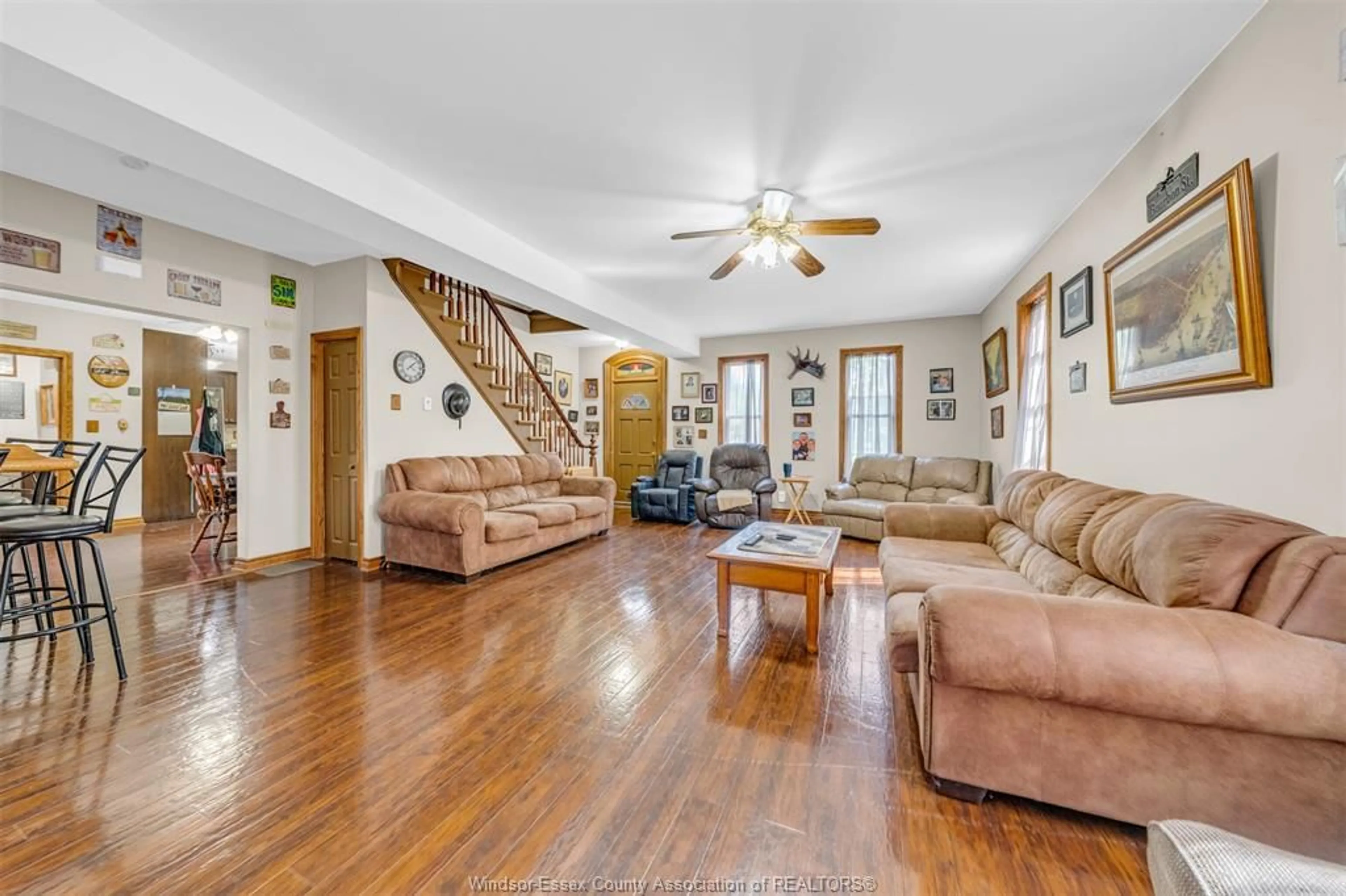 Living room with furniture, unknown for 125 Mersea Rd 5, Leamington Ontario N8H 3V5