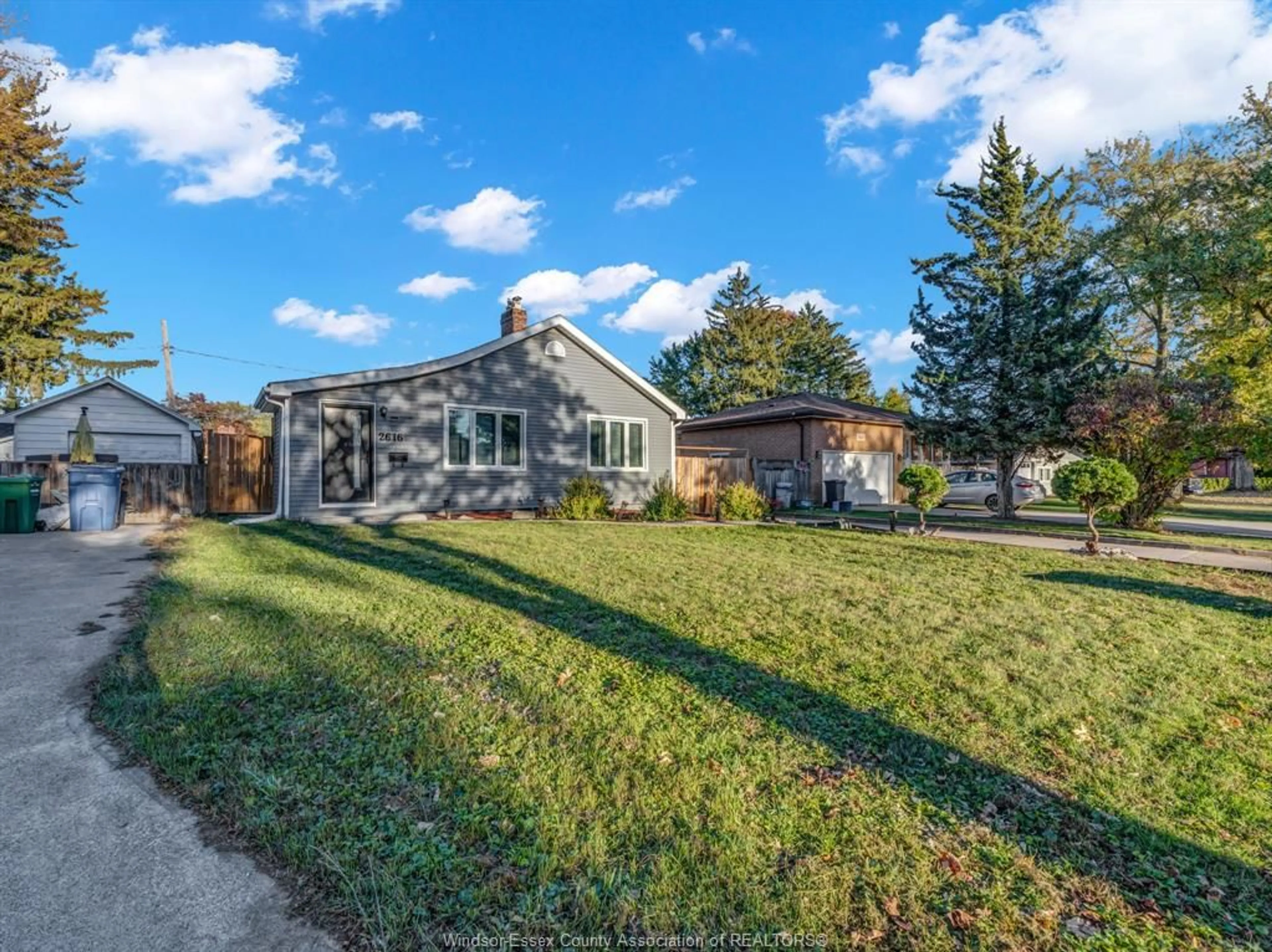 A pic from outside/outdoor area/front of a property/back of a property/a pic from drone, street for 2616 TOURANGEAU Rd, Windsor Ontario N8W 4N9
