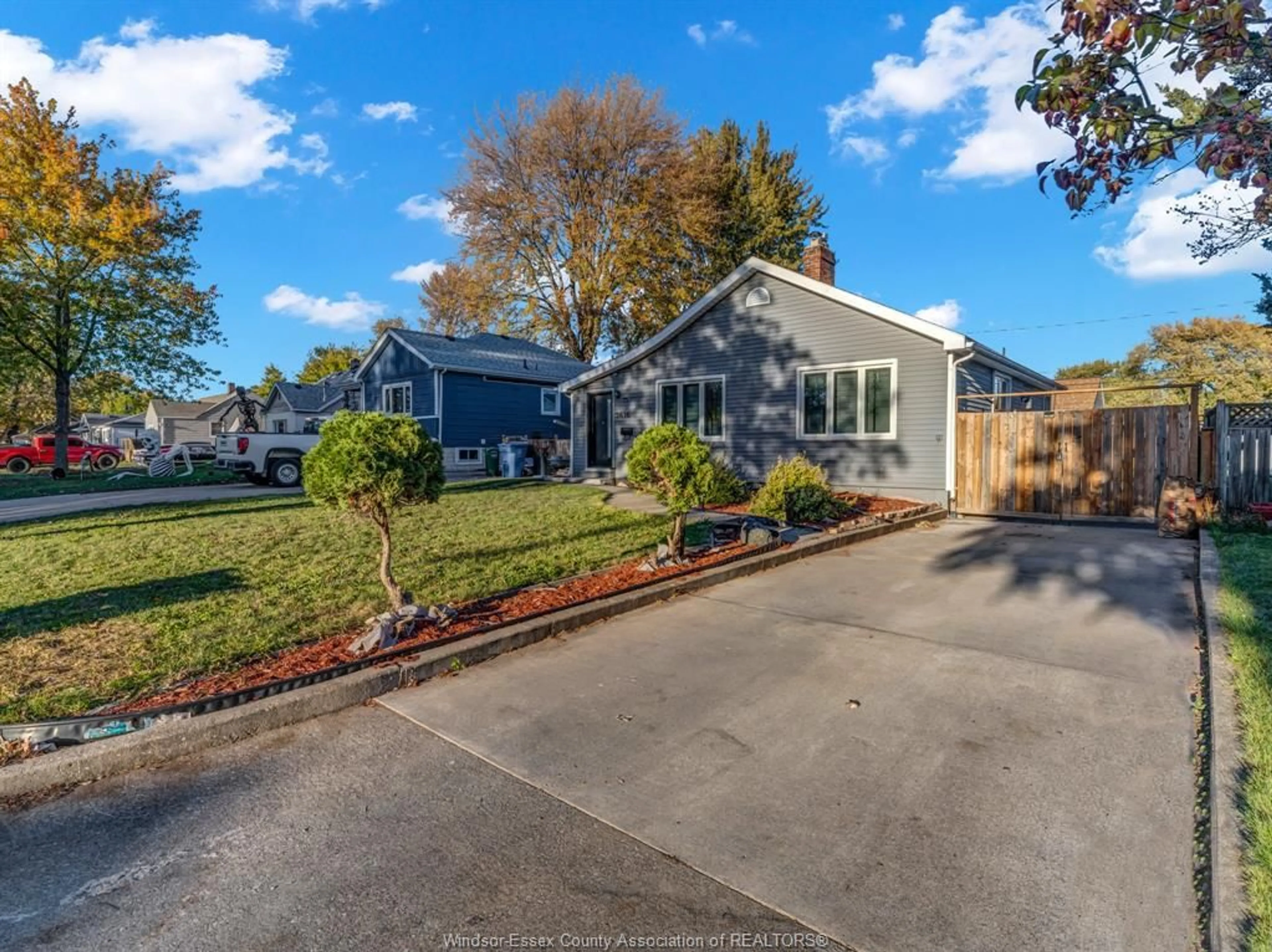 A pic from outside/outdoor area/front of a property/back of a property/a pic from drone, street for 2616 TOURANGEAU Rd, Windsor Ontario N8W 4N9