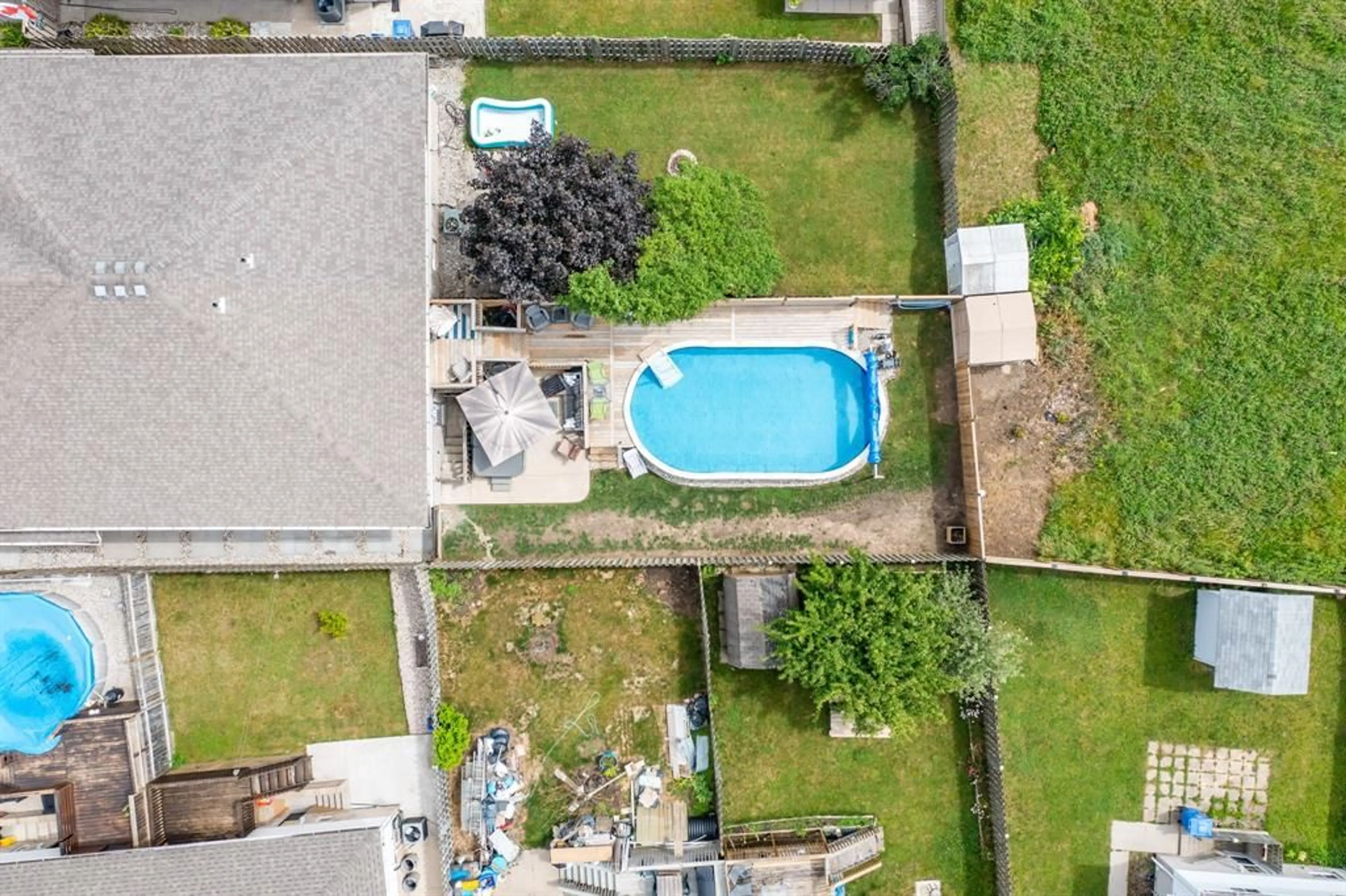 A pic from outside/outdoor area/front of a property/back of a property/a pic from drone, water/lake/river/ocean view for 3 ANFRED St, Leamington Ontario N8H 5L2