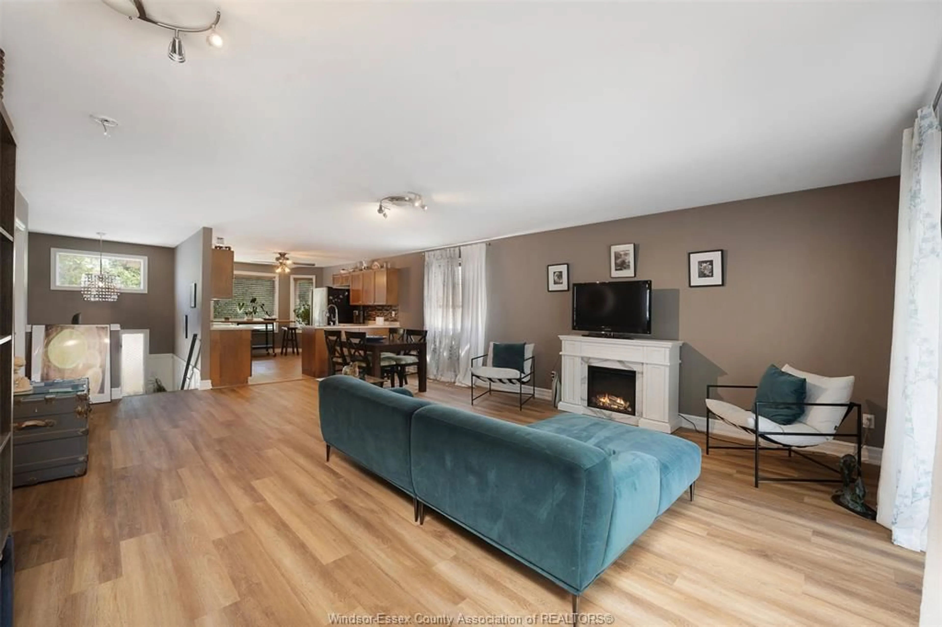 Living room with furniture, wood/laminate floor for 2341 RADCLIFF, Windsor Ontario N8P 1V5