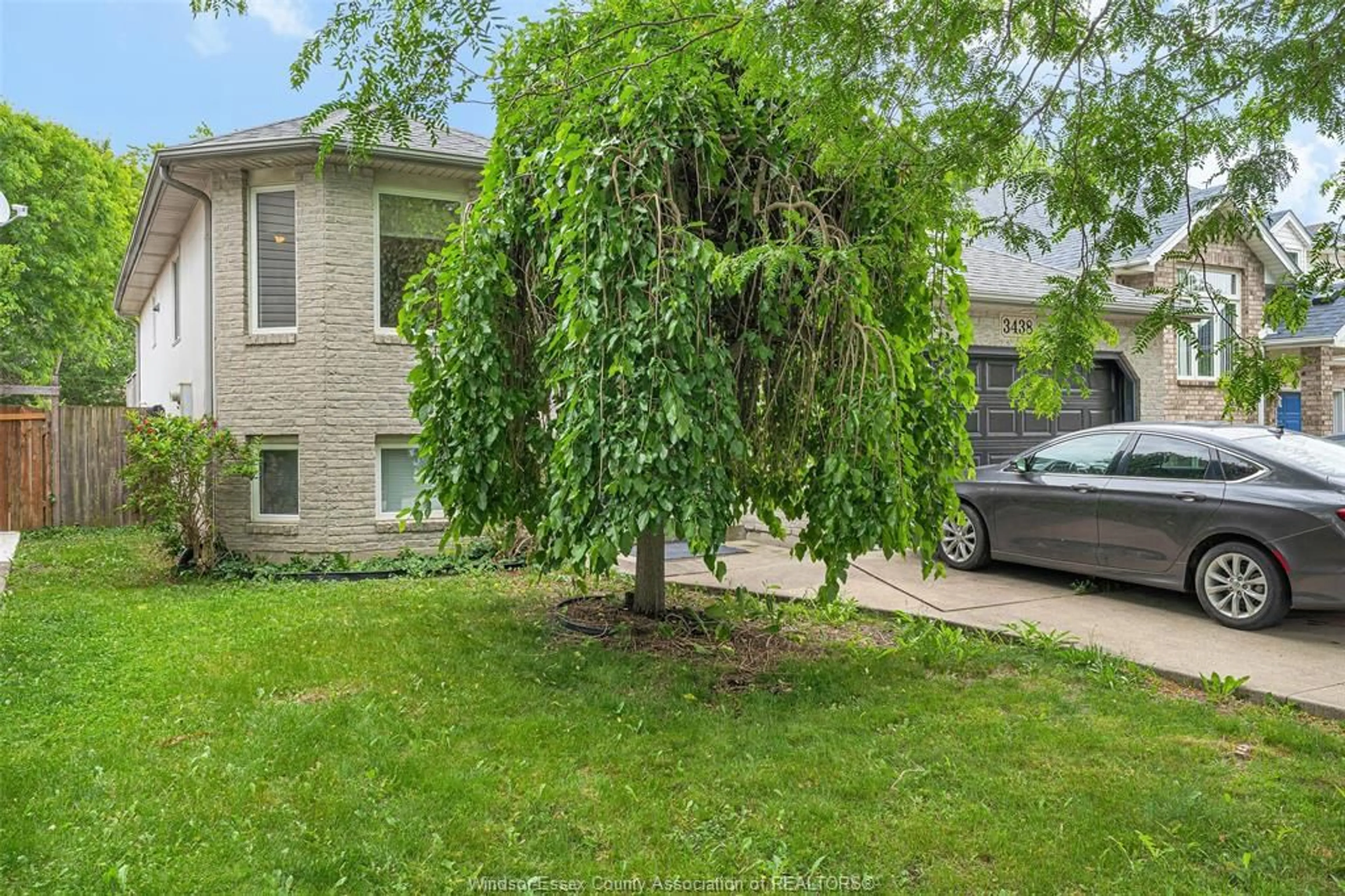 Unknown for 3438 TREELINE Crt, Windsor Ontario N8R 2K3