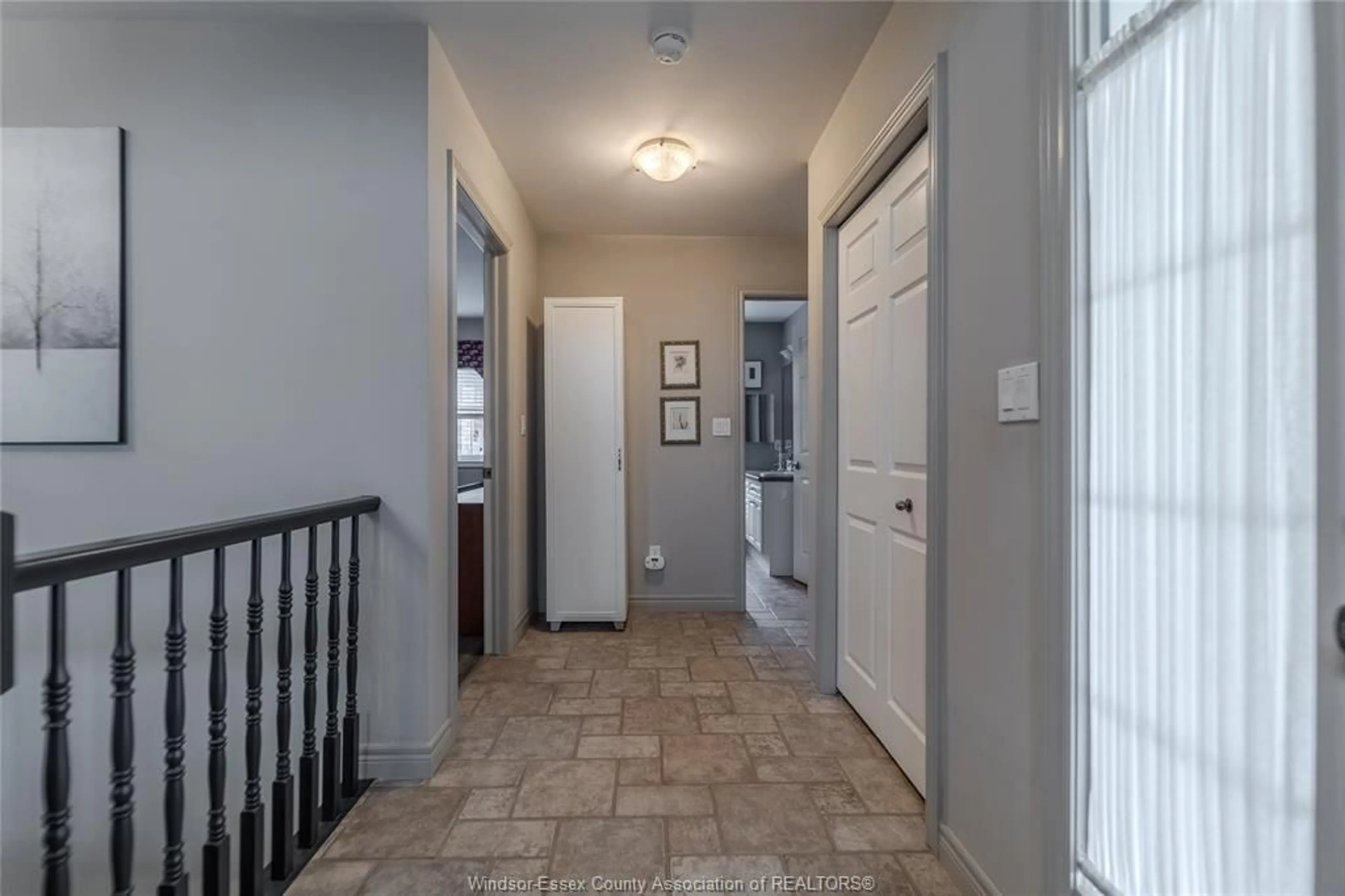 Indoor entryway for 1347 North Rear Rd, Lakeshore Ontario N0R 1A0
