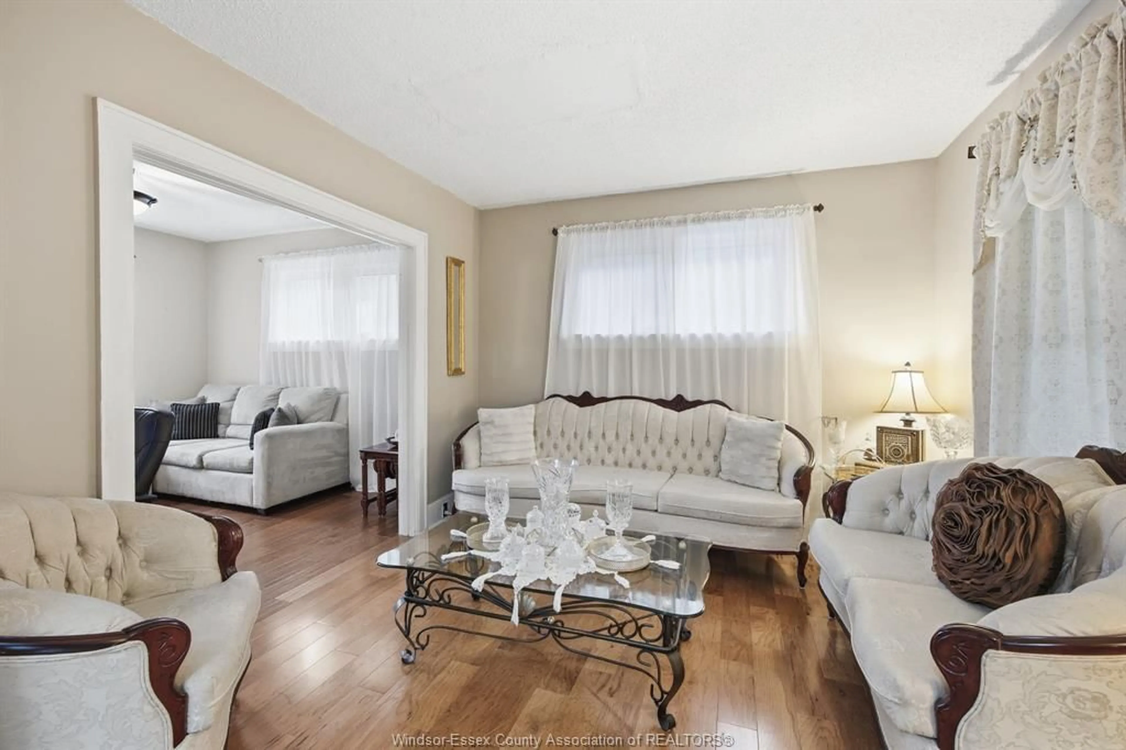 Living room with furniture, unknown for 908 OAK St, Windsor Ontario N9A 5G2