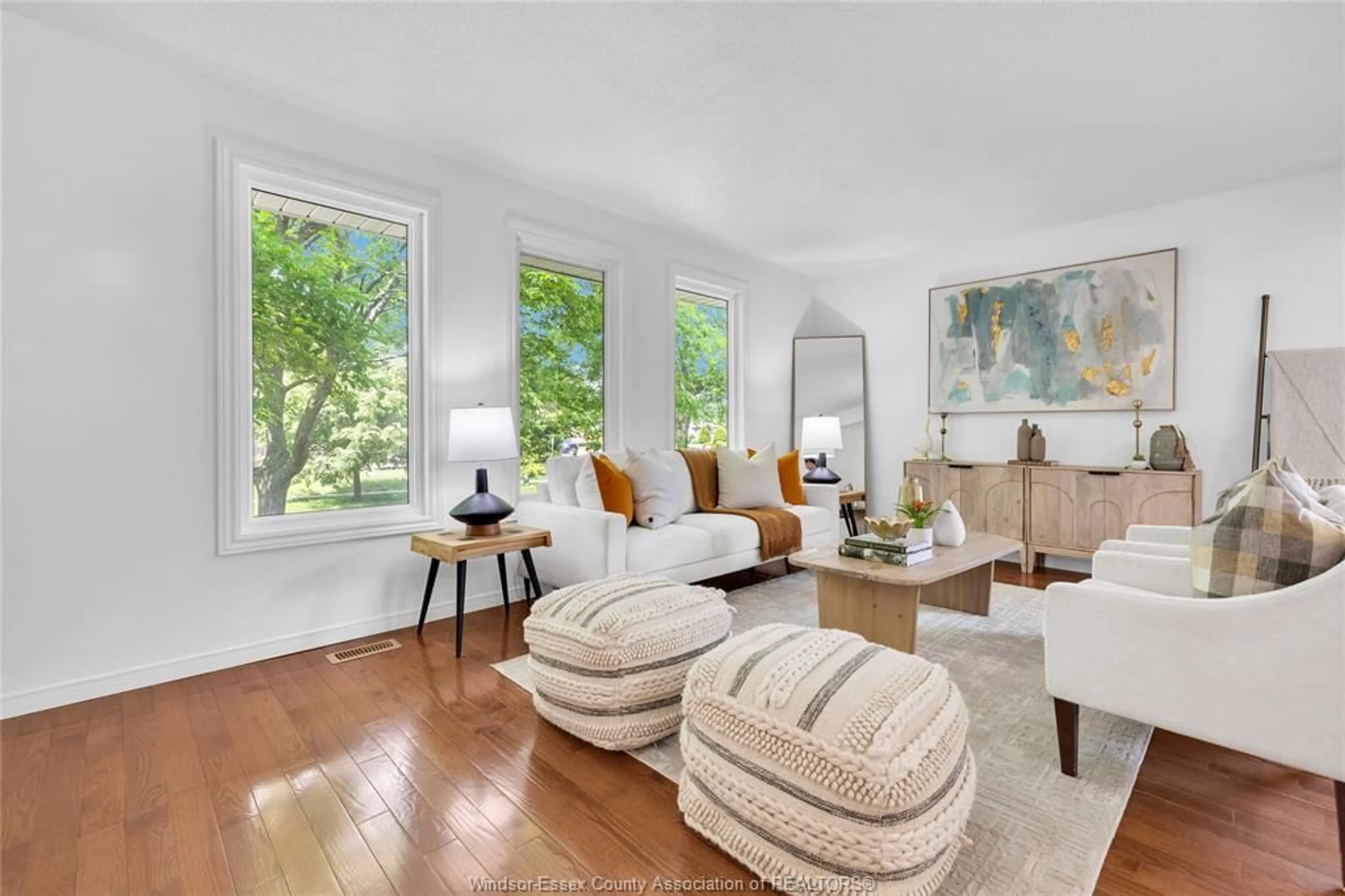 Living room with furniture, unknown for 9955 Ridge Rd., Windsor Ontario N8R 1G5