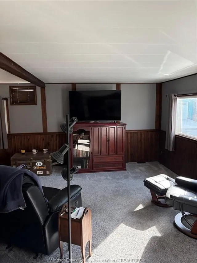 101 DANA, Essex 3