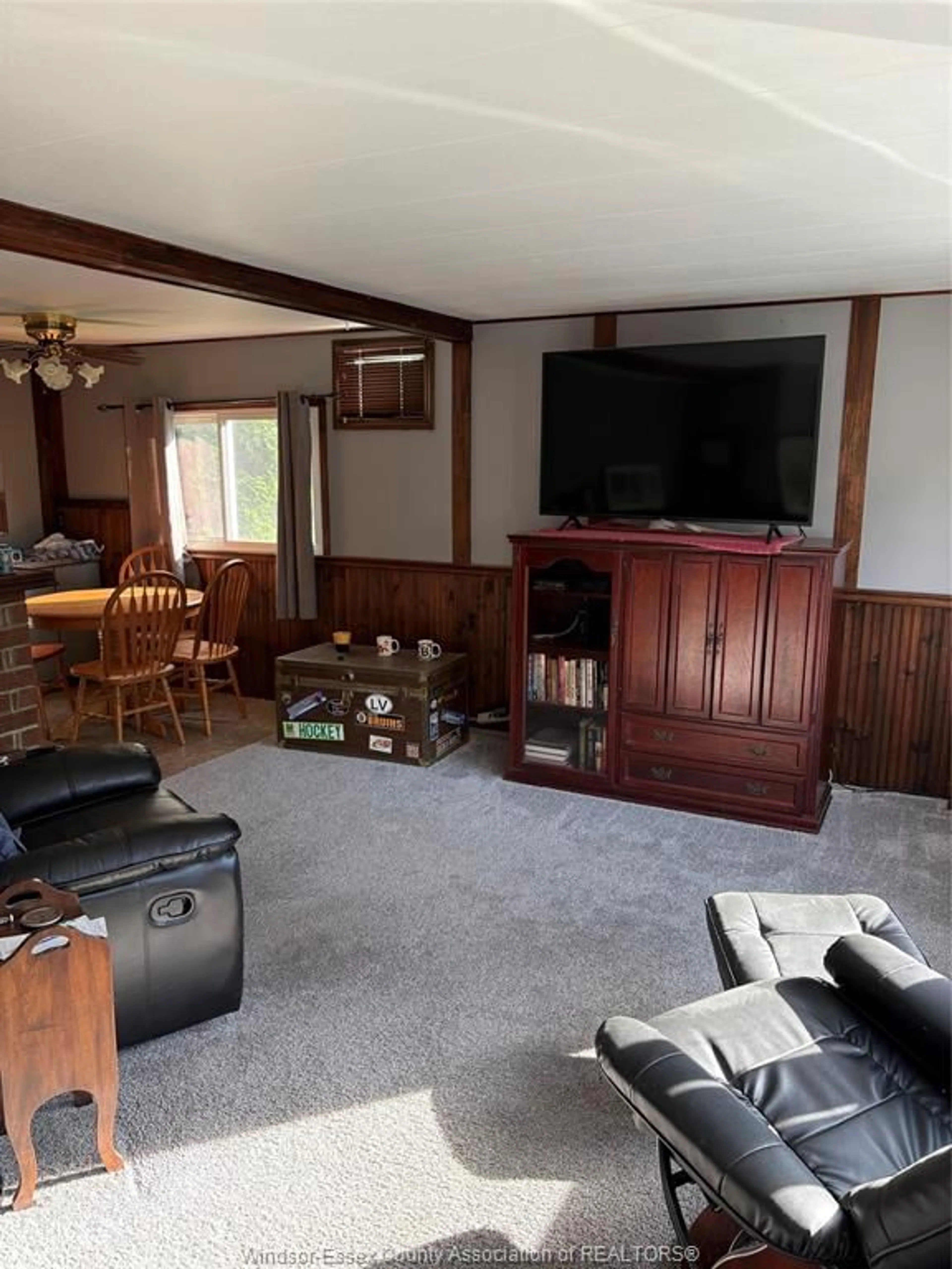 Living room with furniture, unknown for 101 DANA, Essex Ontario N8M 1Z9