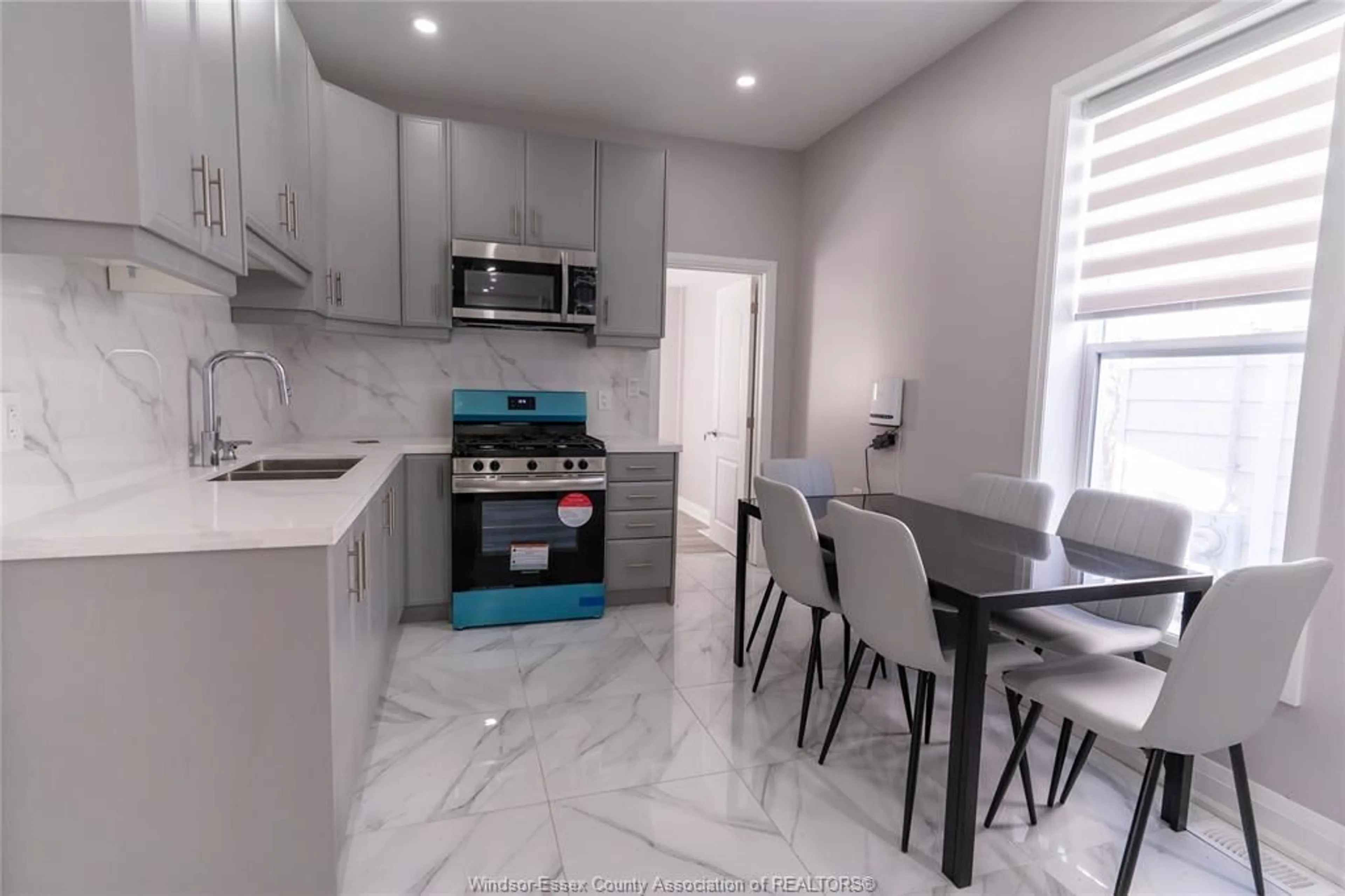Standard kitchen, ceramic/tile floor for 765 DOUGALL Ave, Windsor Ontario N9A 4P9