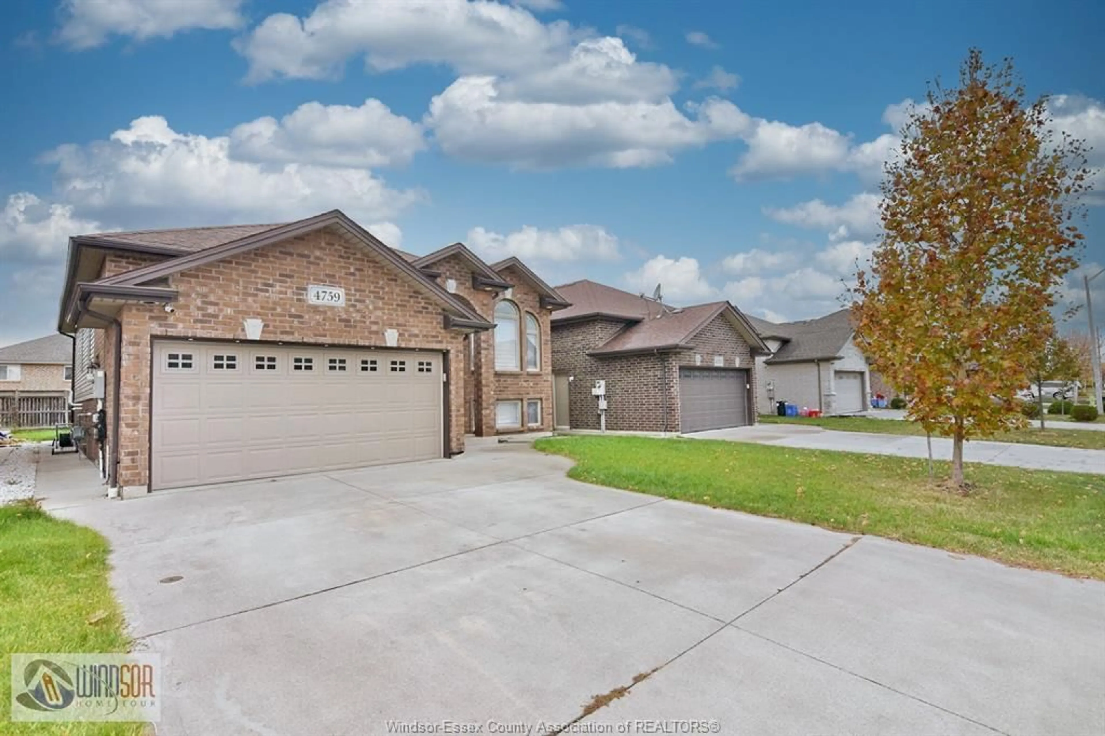 Home with brick exterior material, street for 4579 PERIWINKLE Cres, Windsor Ontario N9G 3G8