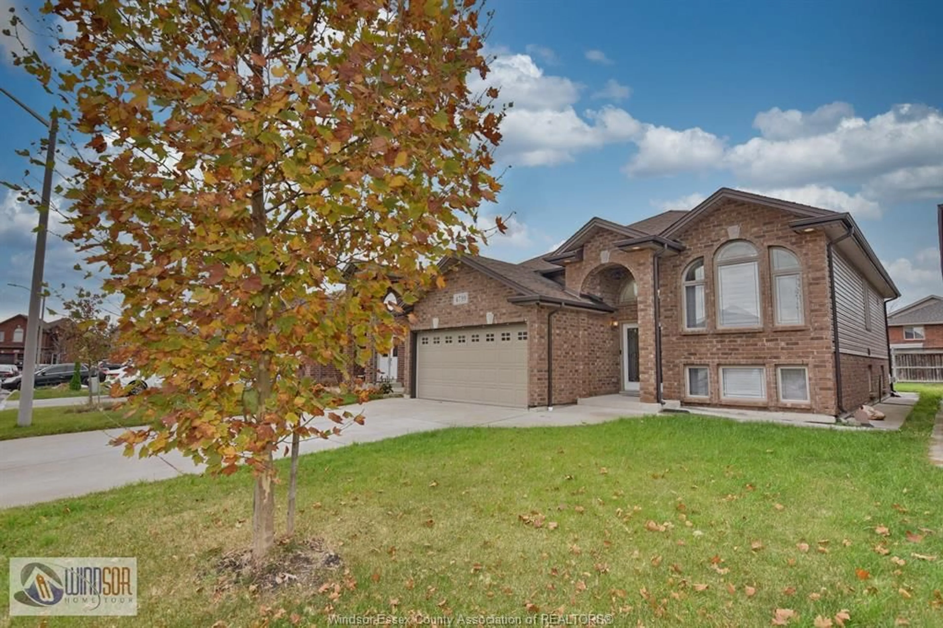 Home with brick exterior material, street for 4579 PERIWINKLE Cres, Windsor Ontario N9G 3G8