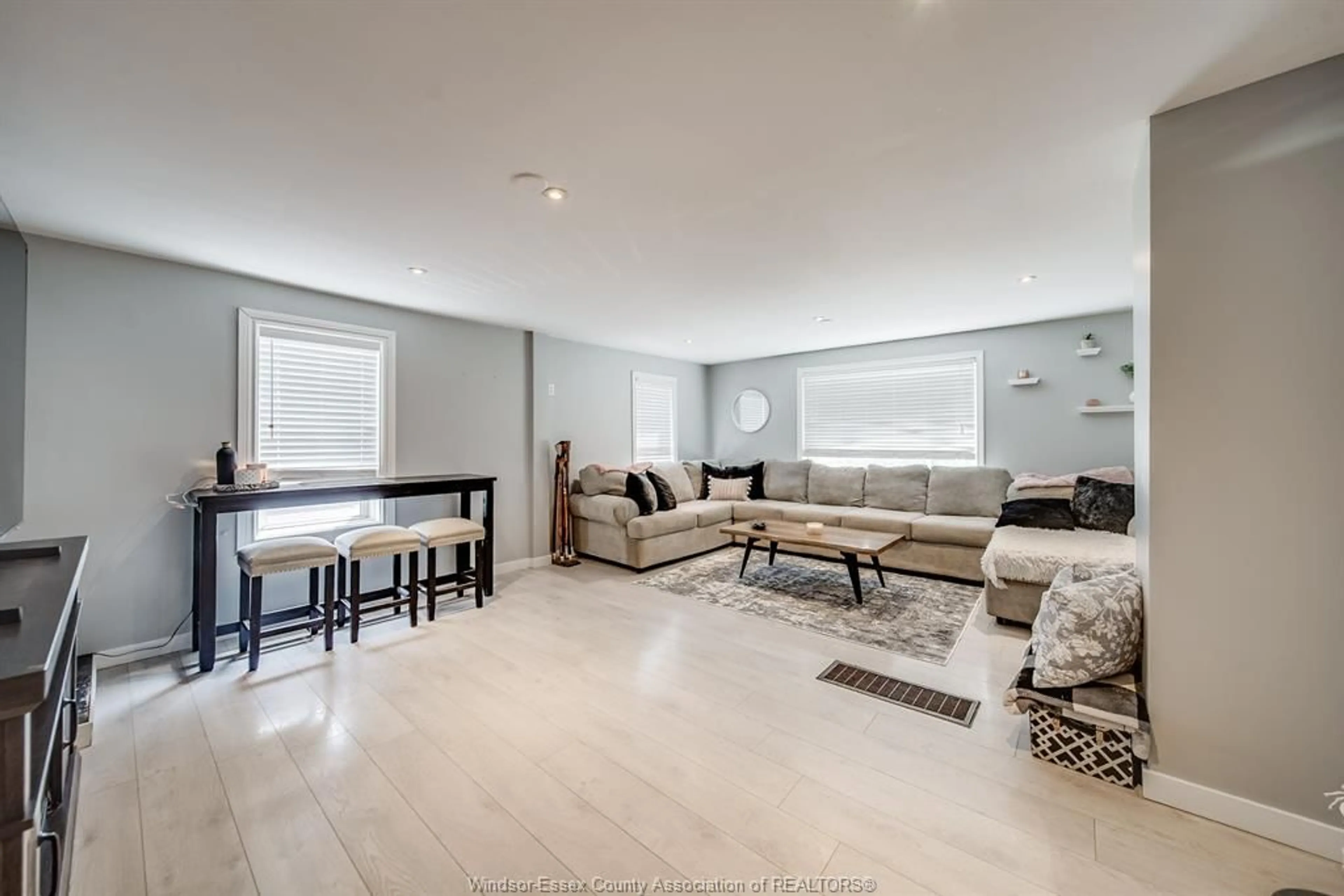 Living room with furniture, unknown for 31 FORHAN St, Wallaceburg Ontario N8A 3S4