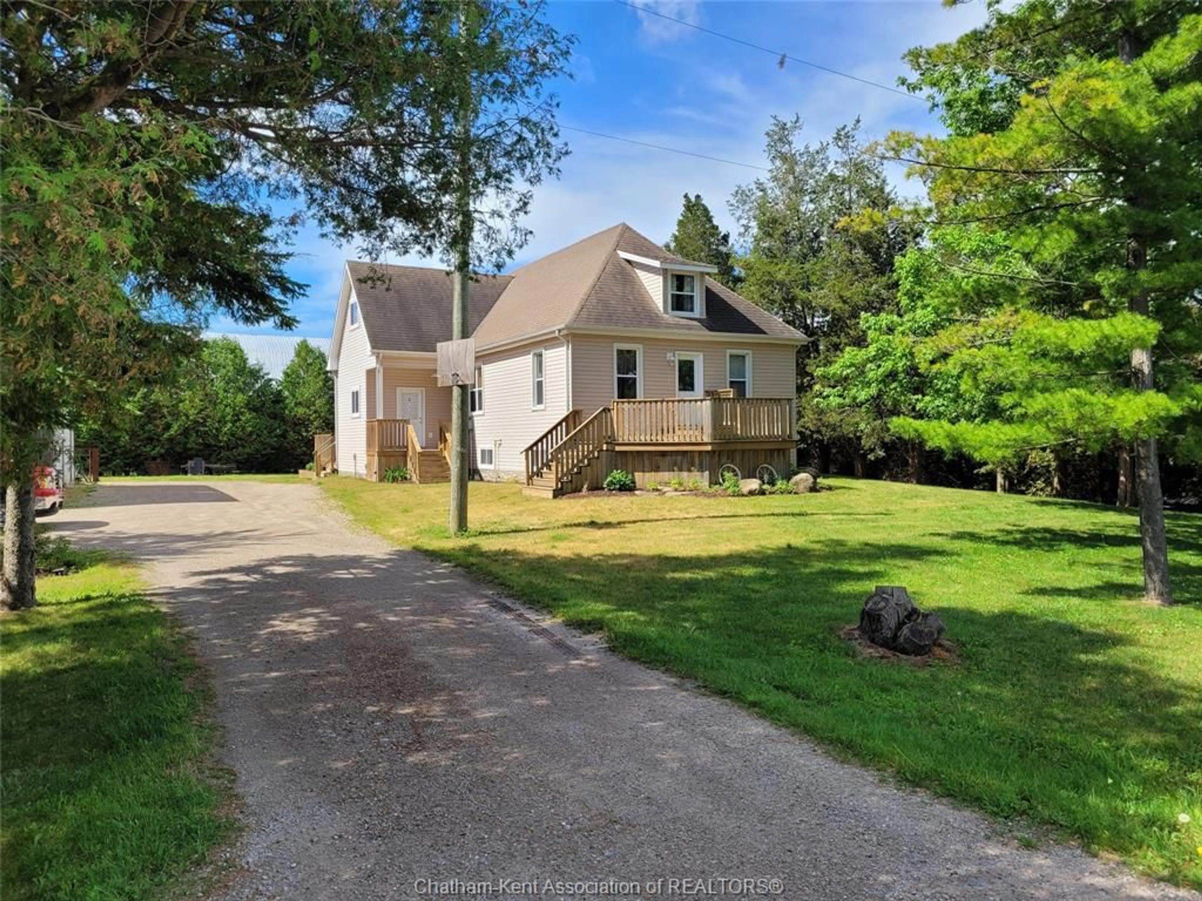A pic from outside/outdoor area/front of a property/back of a property/a pic from drone, street for 410E CONCESSION Rd. 8 Rd, Kingsville Ontario N0P 2G0