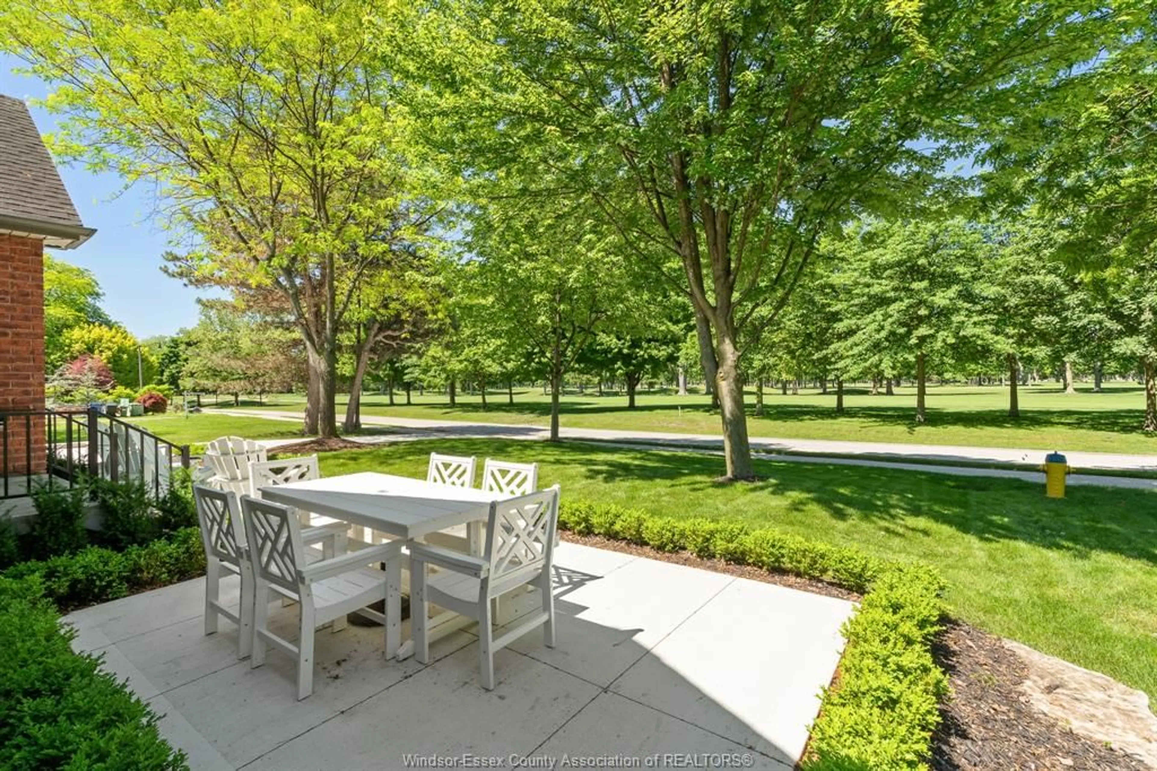 Patio, street for 256 PENTILLY Rd, Tecumseh Ontario N8N 2K9