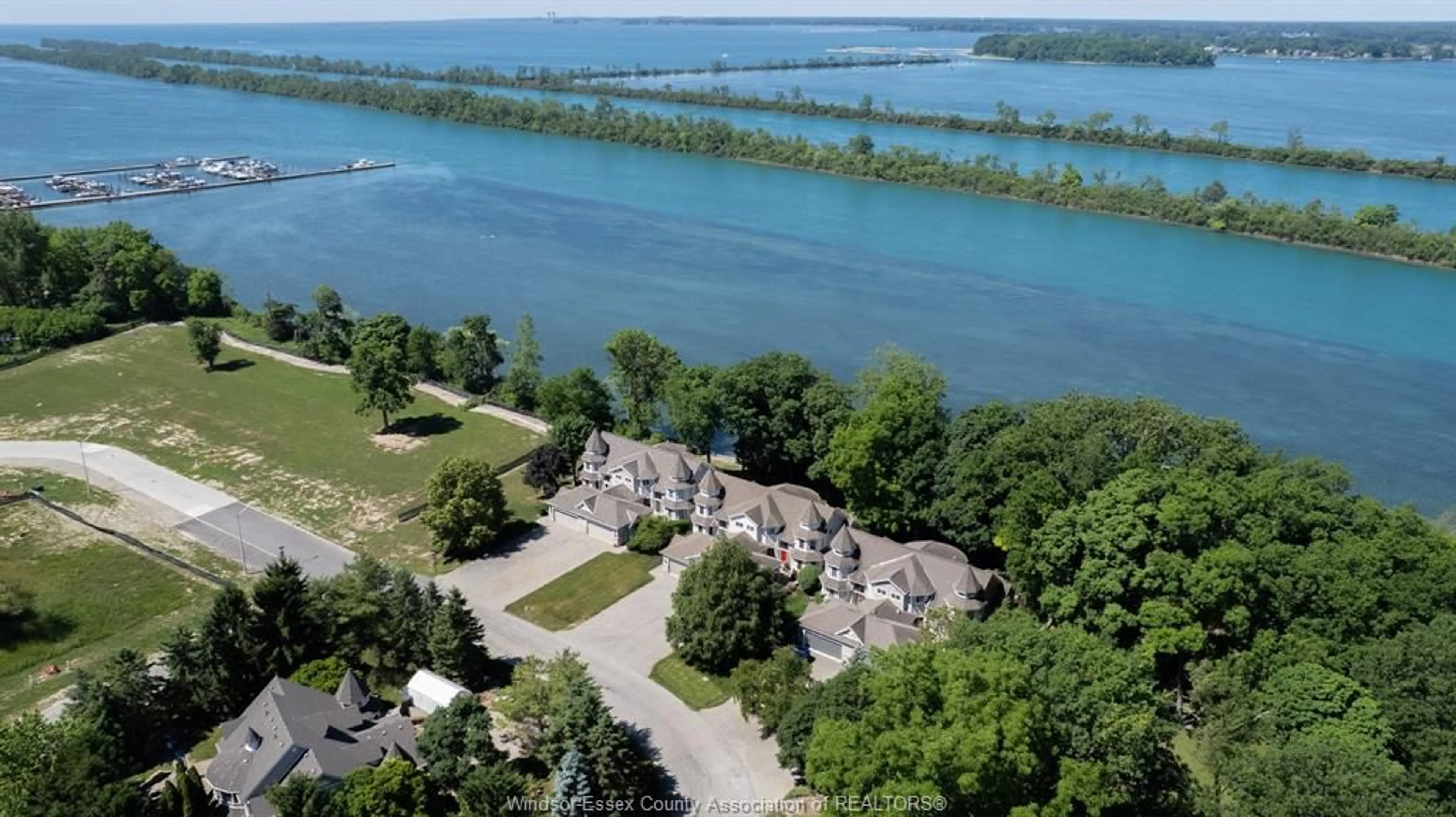 A pic from outside/outdoor area/front of a property/back of a property/a pic from drone, water/lake/river/ocean view for 208 CRYSTAL BAY Dr, Amherstburg Ontario N9V 4A6