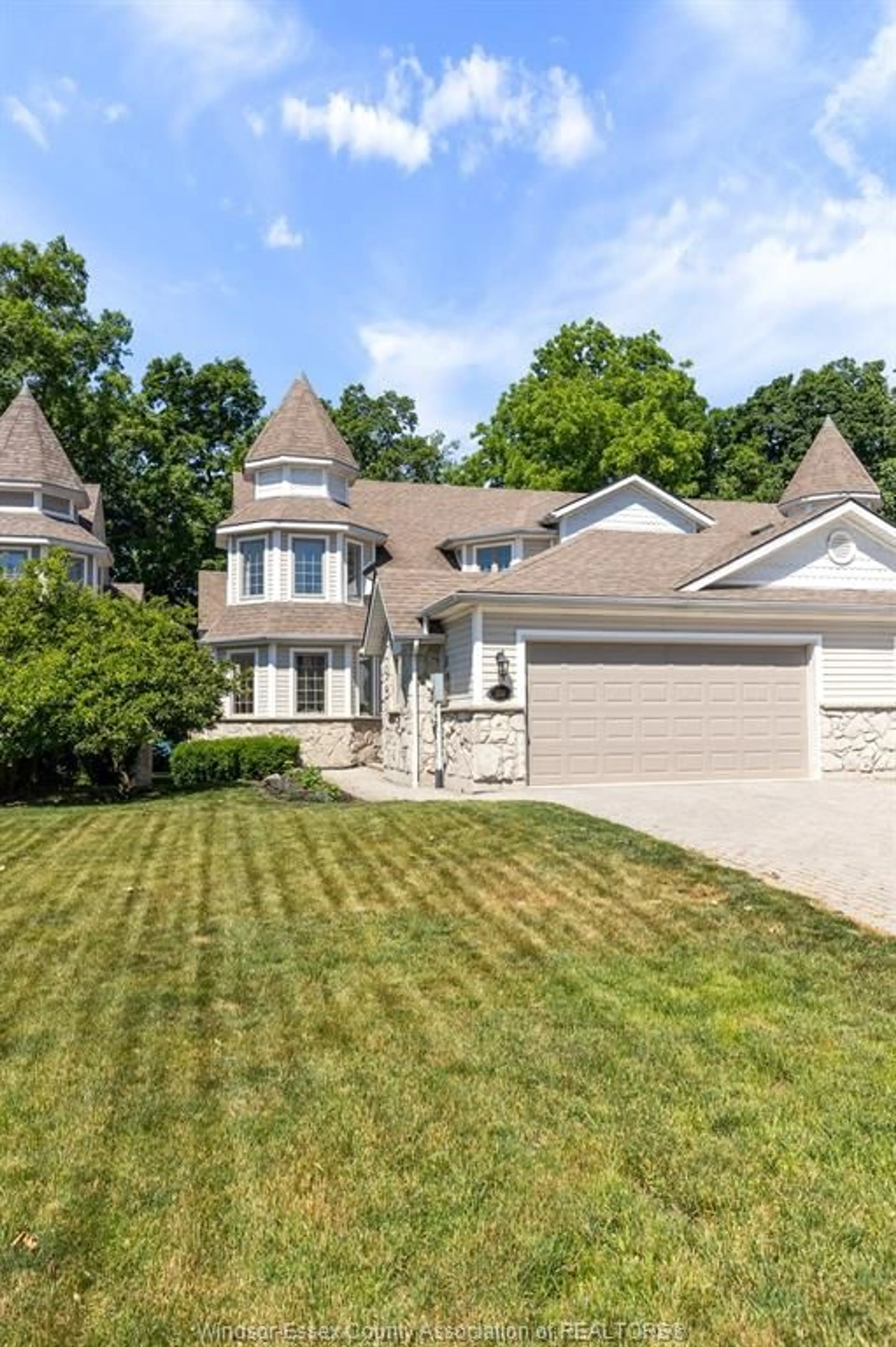 Unknown for 208 CRYSTAL BAY Dr, Amherstburg Ontario N9V 4A6