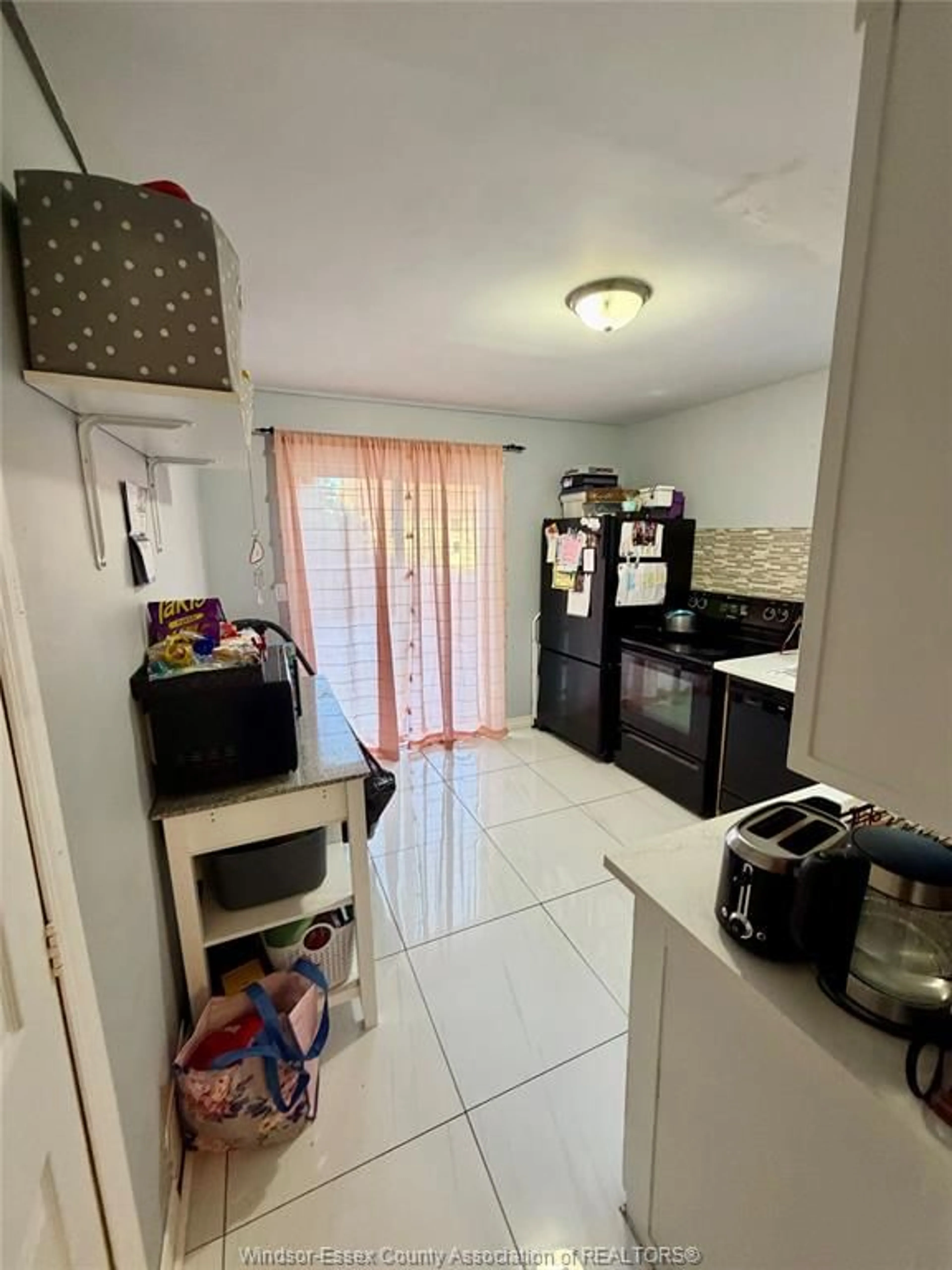 Unknown for 1226 HIGH St, Windsor Ontario N8Y 4B2