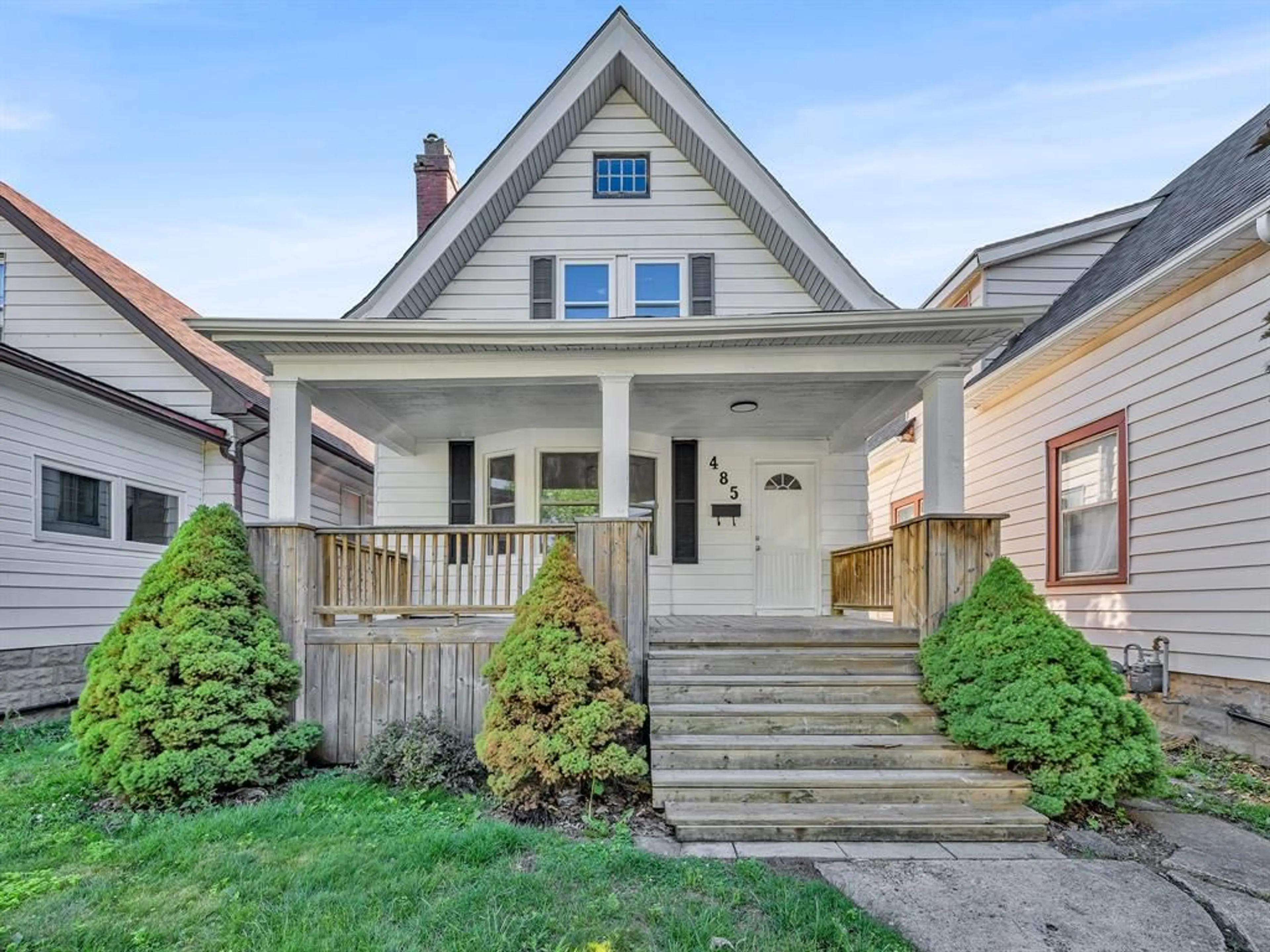 Home with brick exterior material, street for 485 MCEWAN Ave, Windsor Ontario N9B 2E7