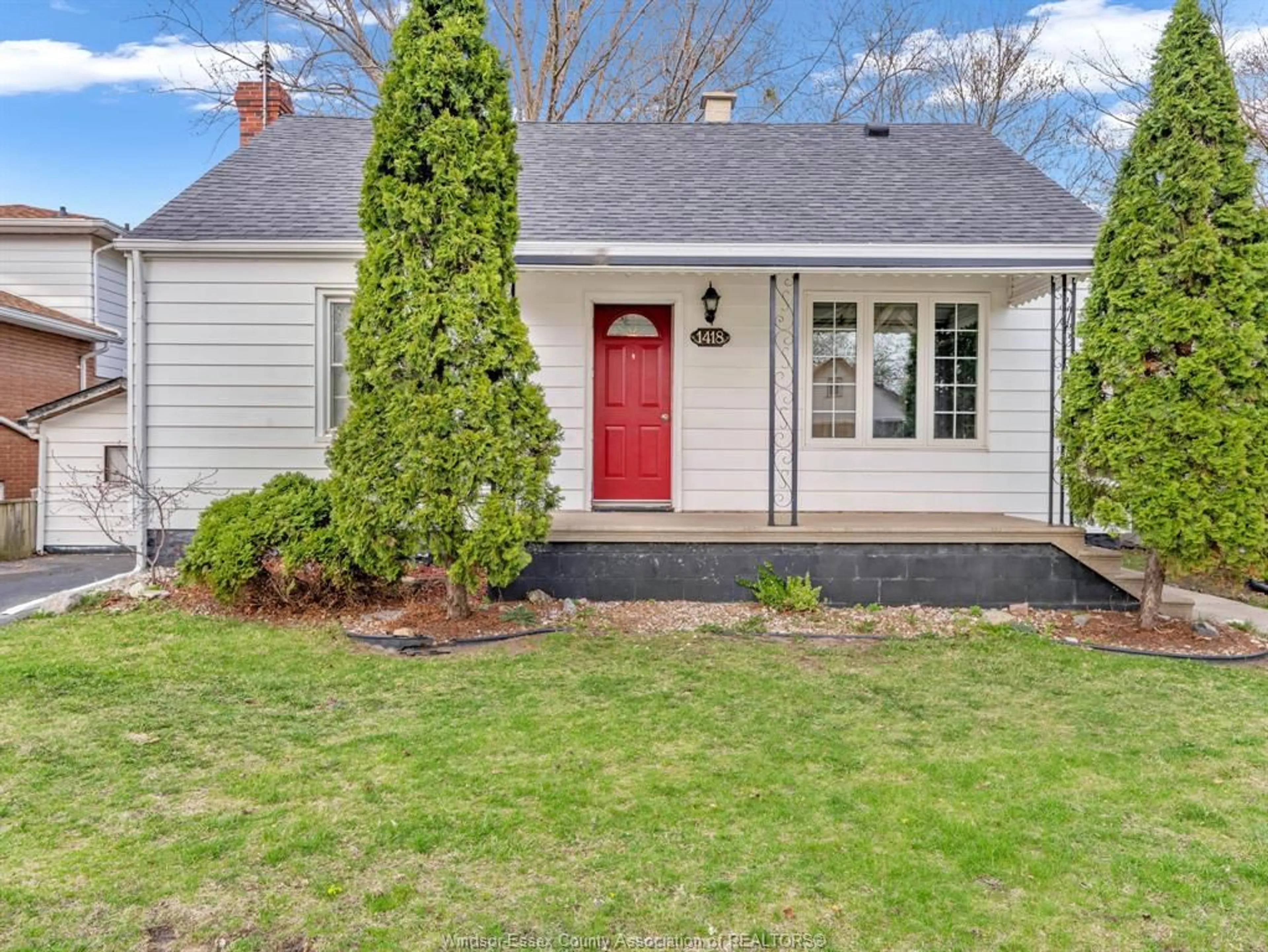 Home with vinyl exterior material, street for 1418 PILLETTE Rd, Windsor Ontario N8Y 3B9