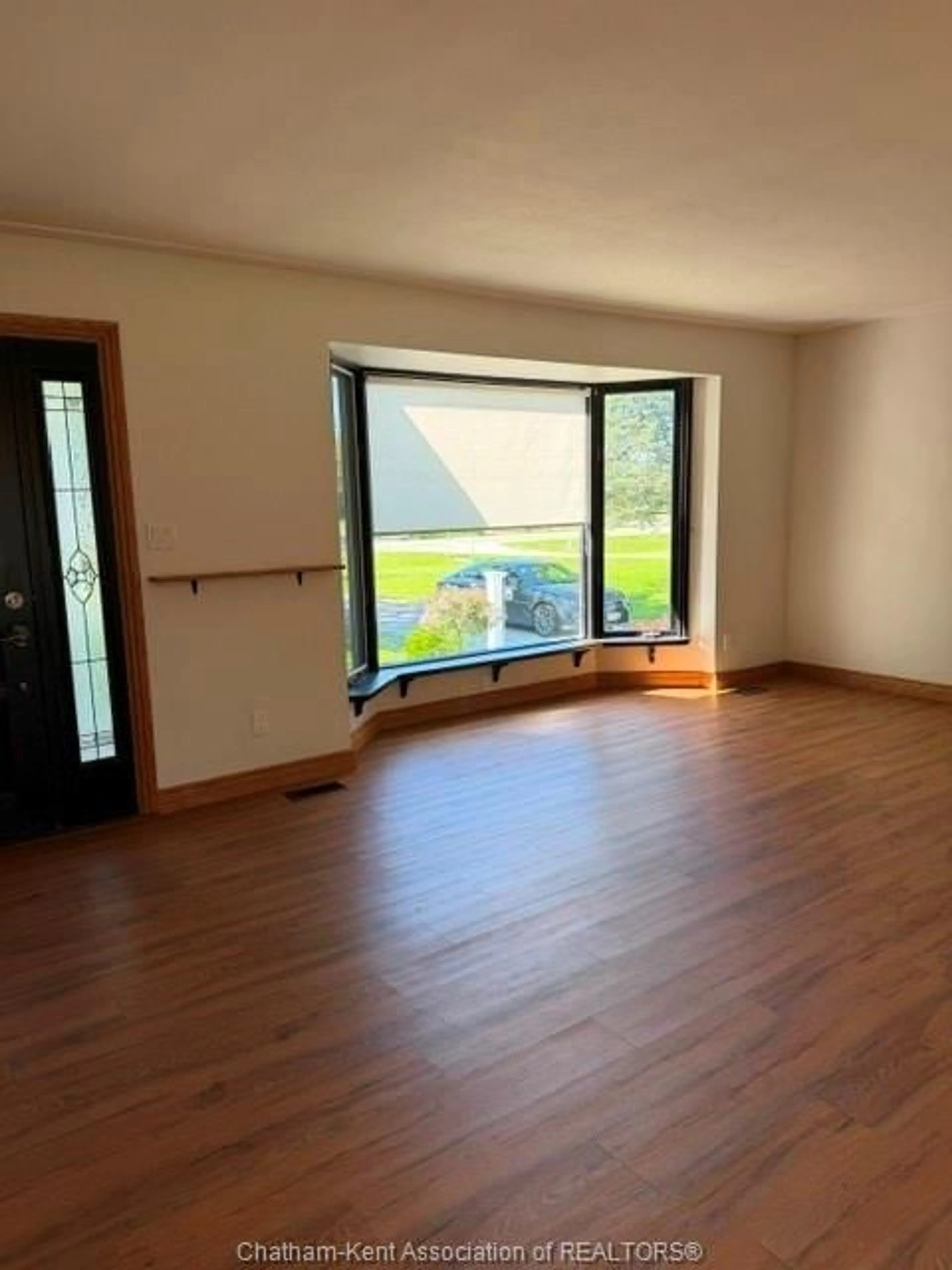 A pic of a room for 424 Gregory Dr, Chatham Township Ontario N7M 5J7