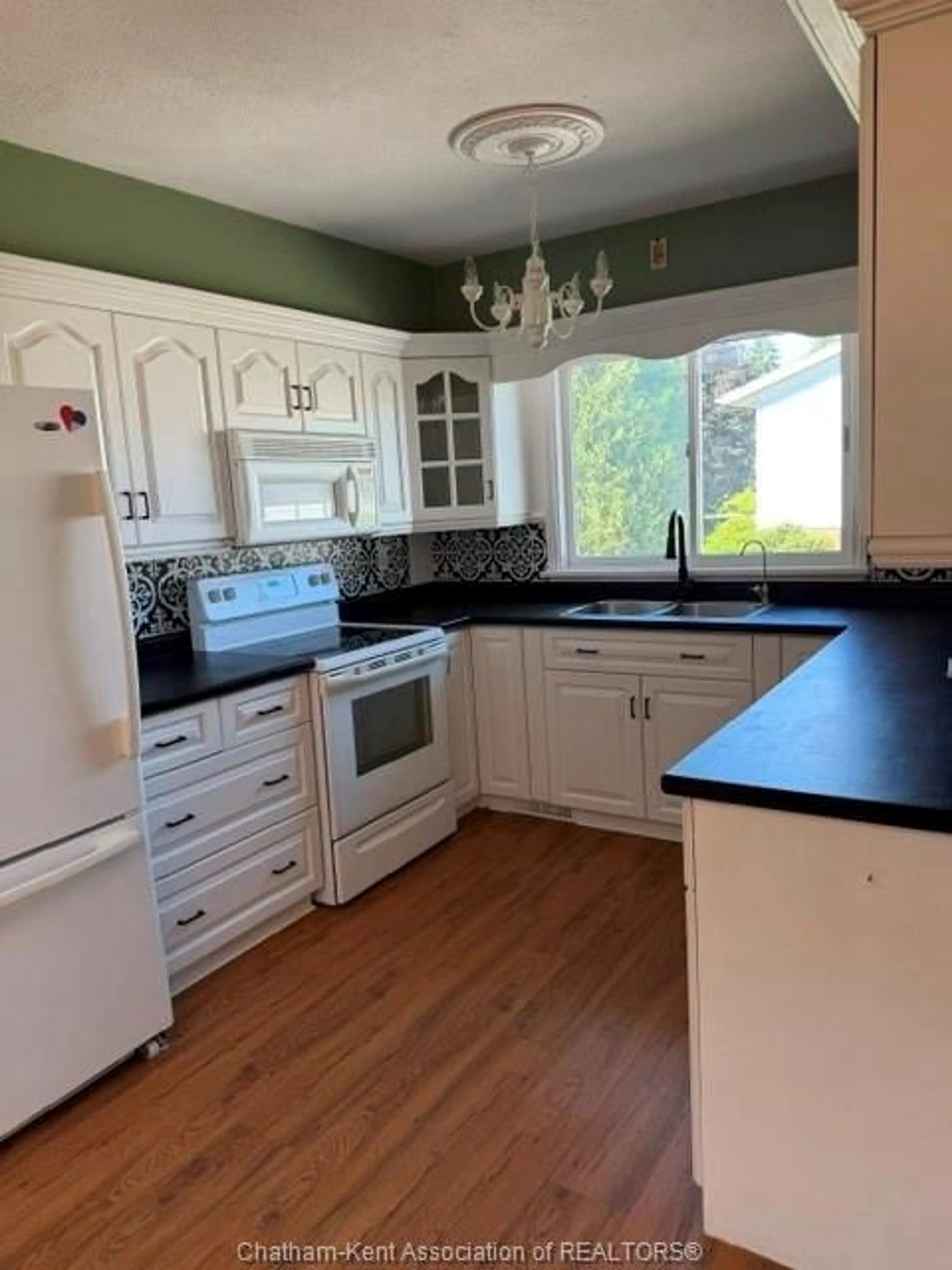 Unknown for 424 Gregory Dr, Chatham Township Ontario N7M 5J7