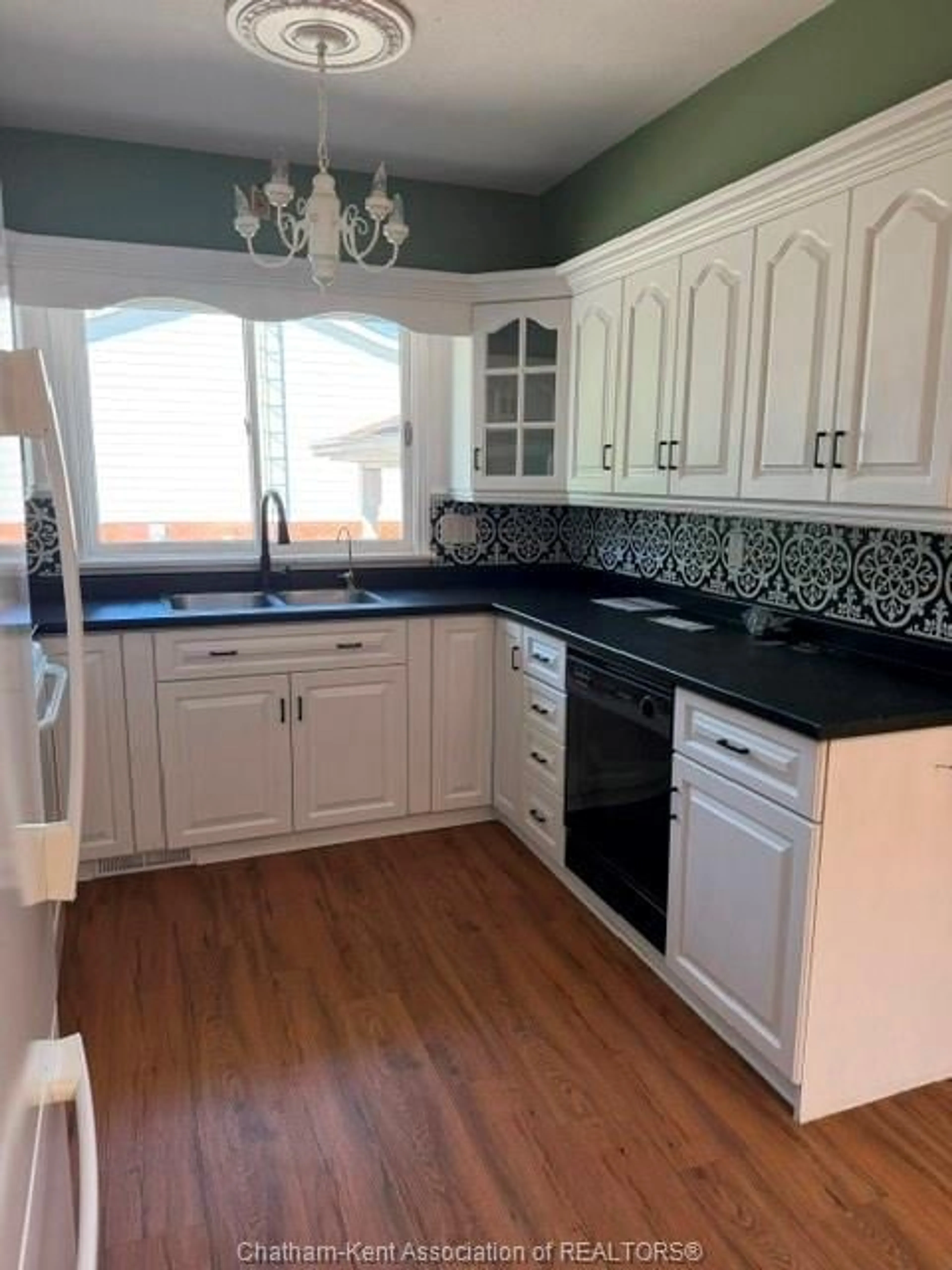 Unknown for 424 Gregory Dr, Chatham Township Ontario N7M 5J7