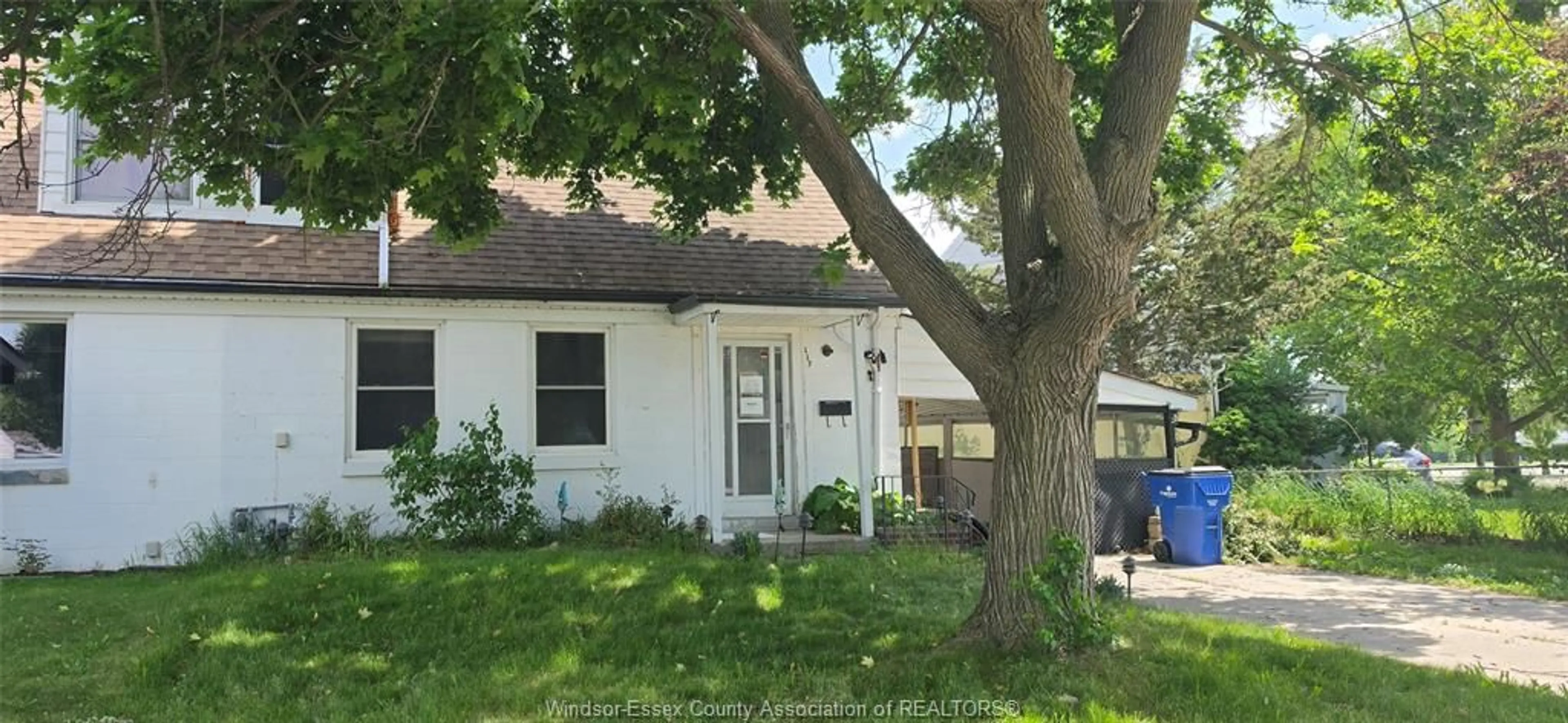 Home with vinyl exterior material, street for 117 MCGUIGAN Ave, Chatham Ontario N7M 2S8