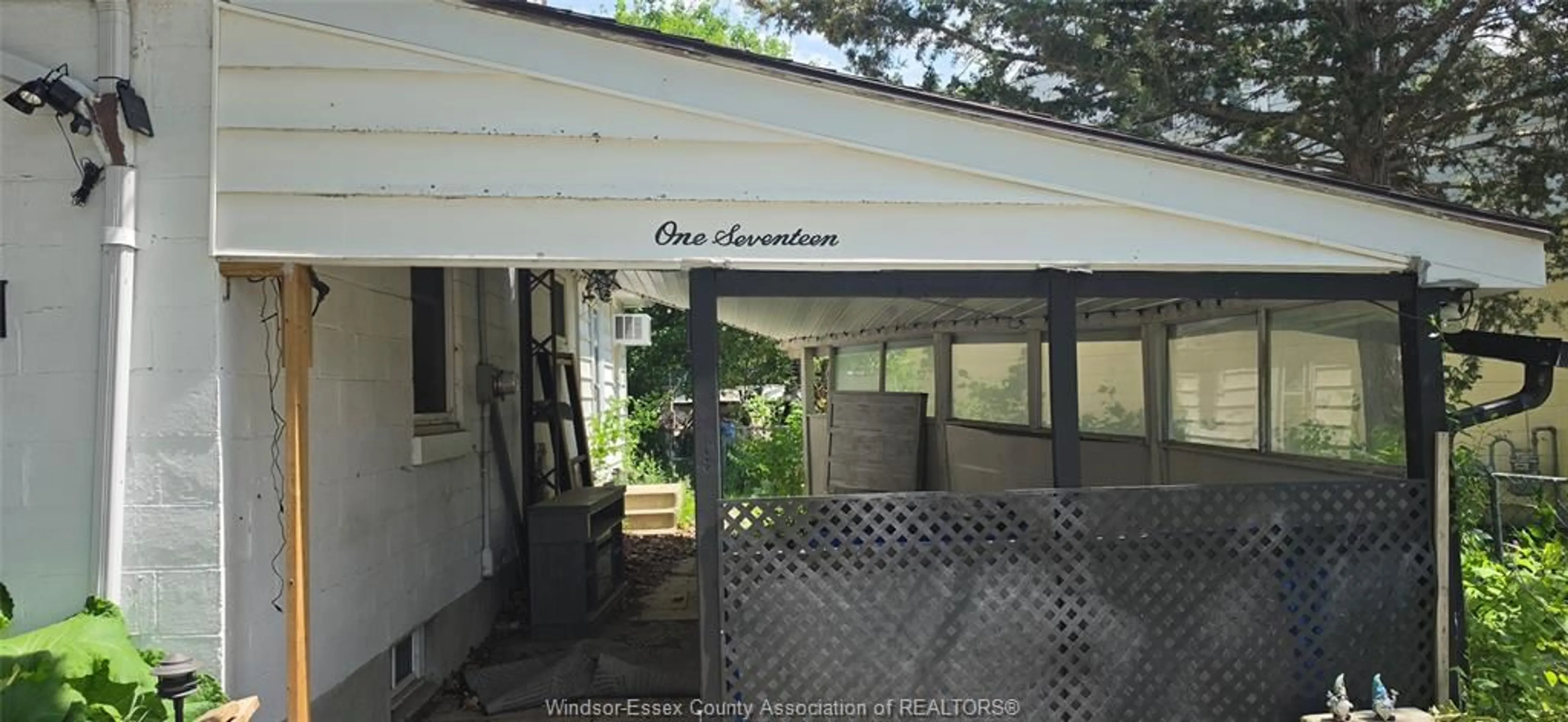 Patio, street for 117 MCGUIGAN Ave, Chatham Ontario N7M 2S8