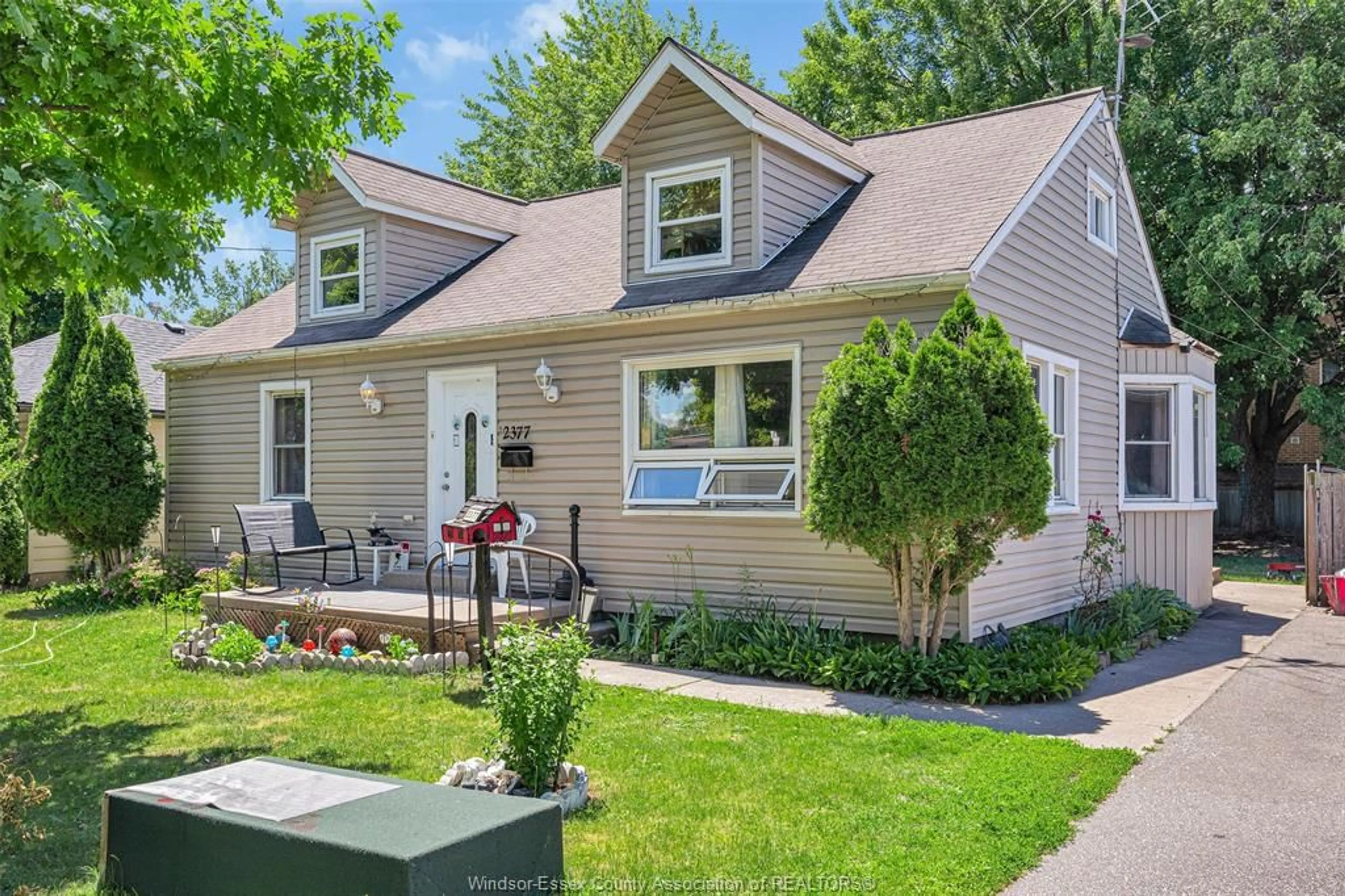 Home with vinyl exterior material, street for 2377 ARTHUR, Windsor Ontario N8W 4V6