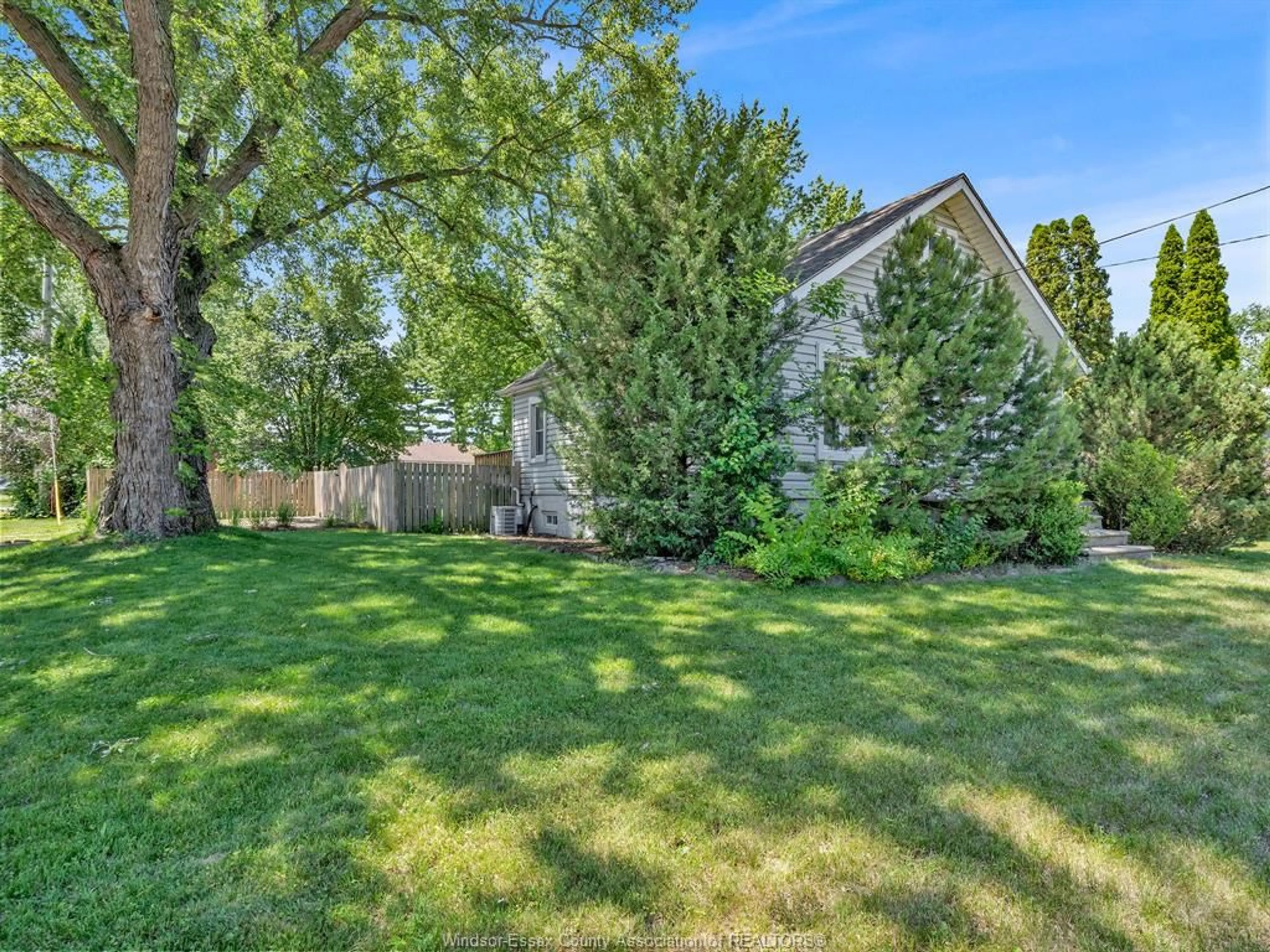 A pic from outside/outdoor area/front of a property/back of a property/a pic from drone, forest/trees view for 592 REAUME, LaSalle Ontario N9J 1B4